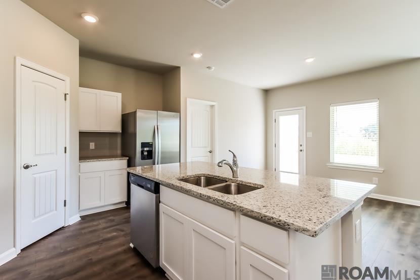 106 Royal Oak Street, Youngsville, LA, 70518