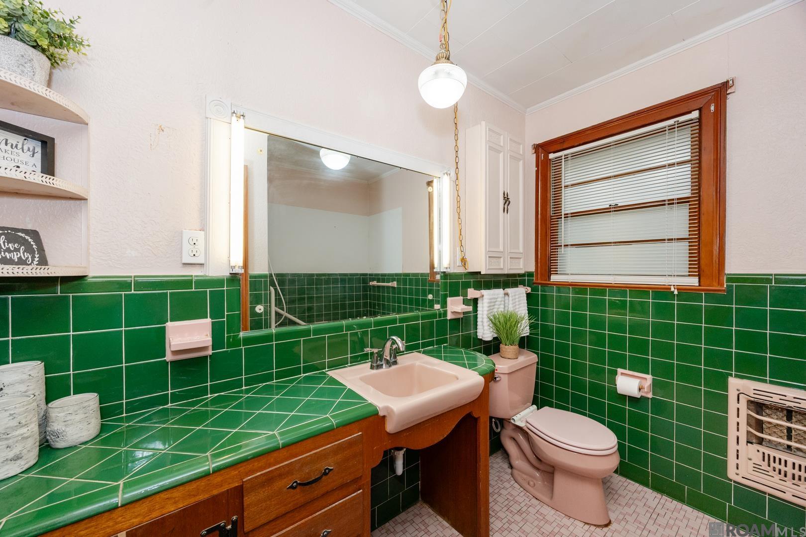 819 Ave F, Port Allen, LA, 70767