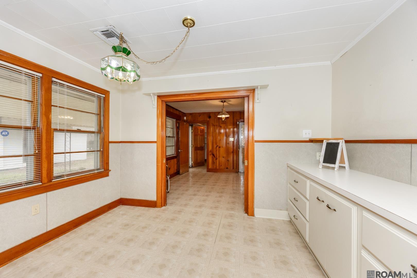 819 Ave F, Port Allen, LA, 70767