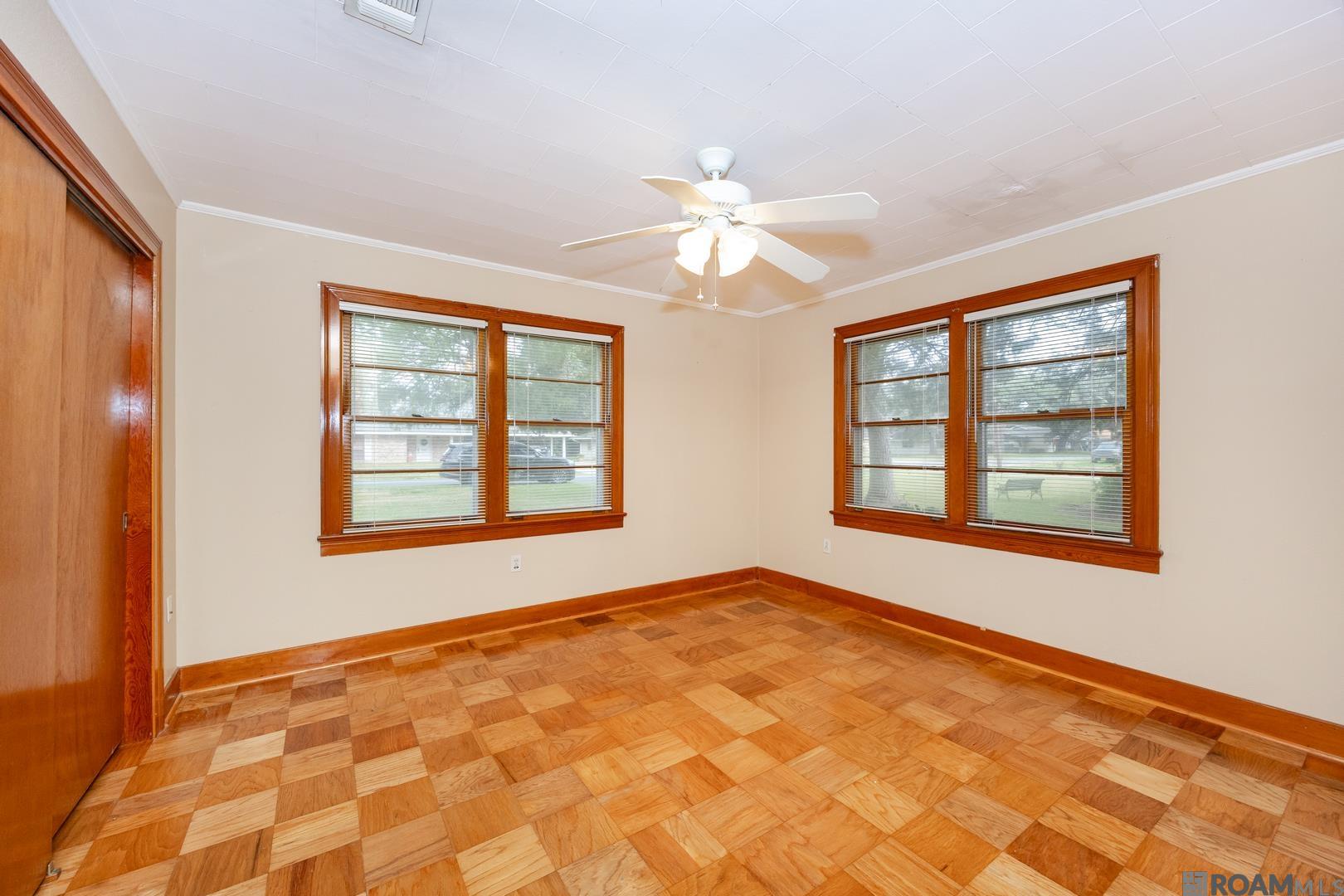 819 Ave F, Port Allen, LA, 70767