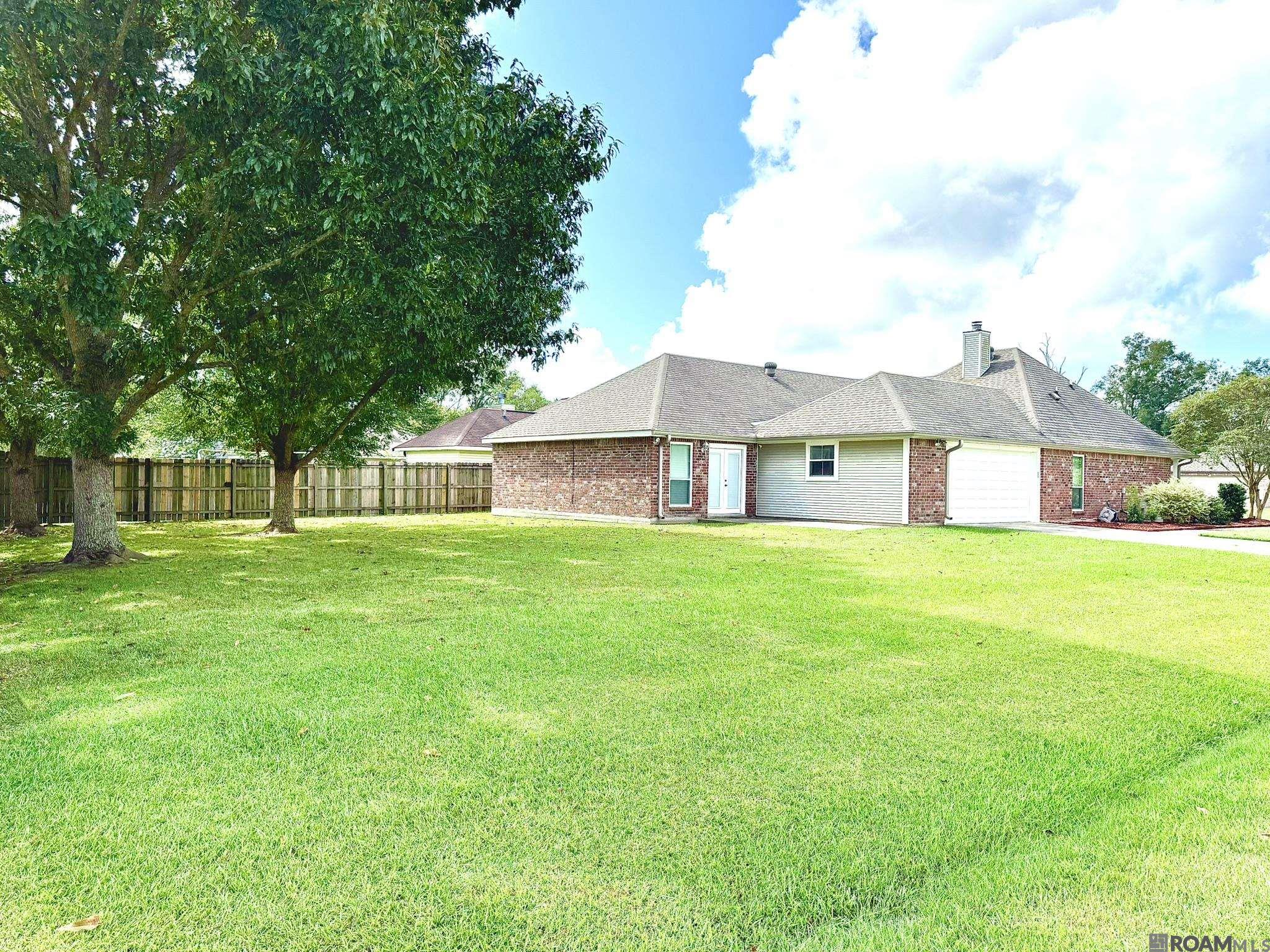 15290 W Bayou Dr, Prairieville, LA, 70769