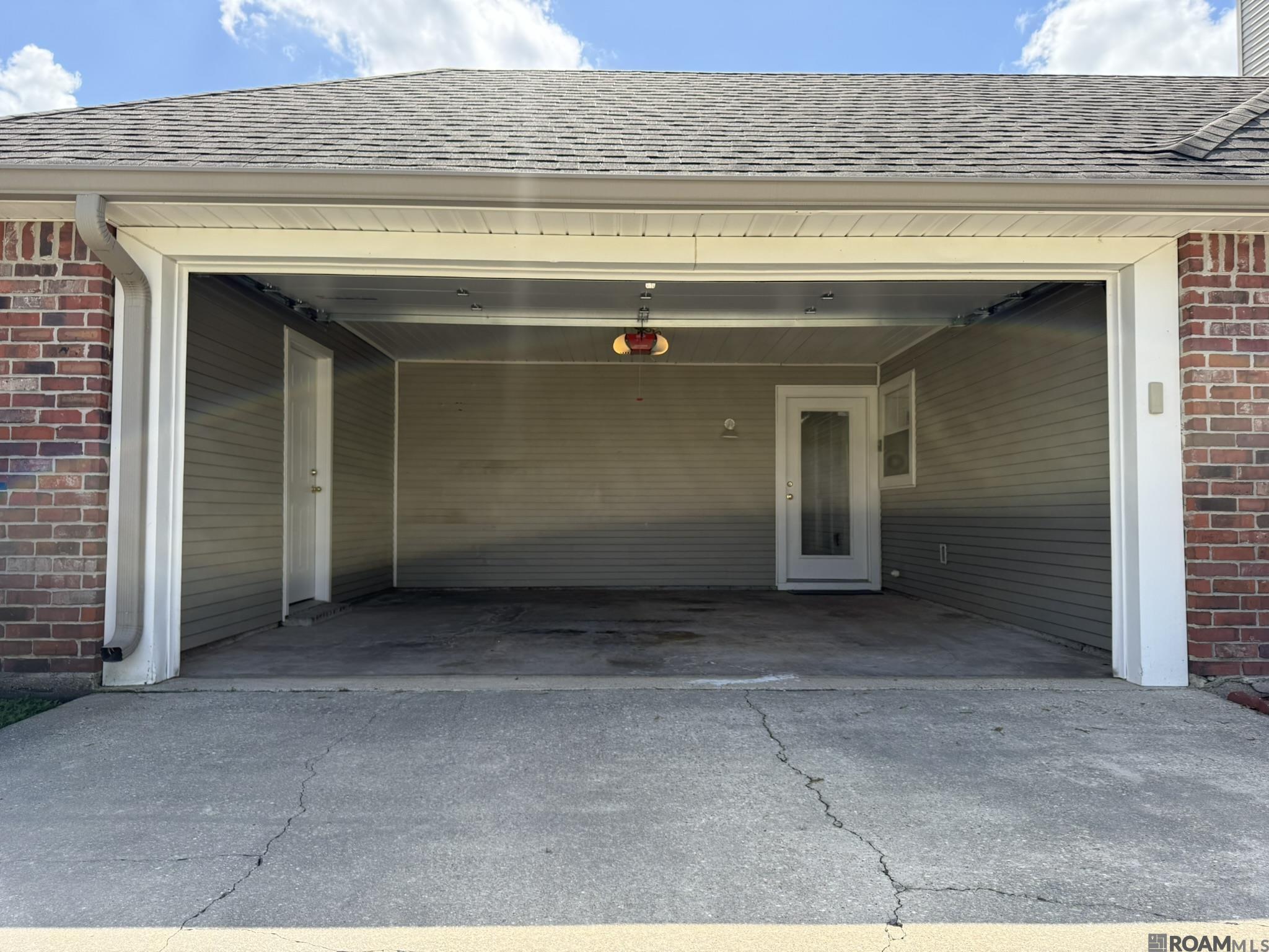 15290 W Bayou Dr, Prairieville, LA, 70769