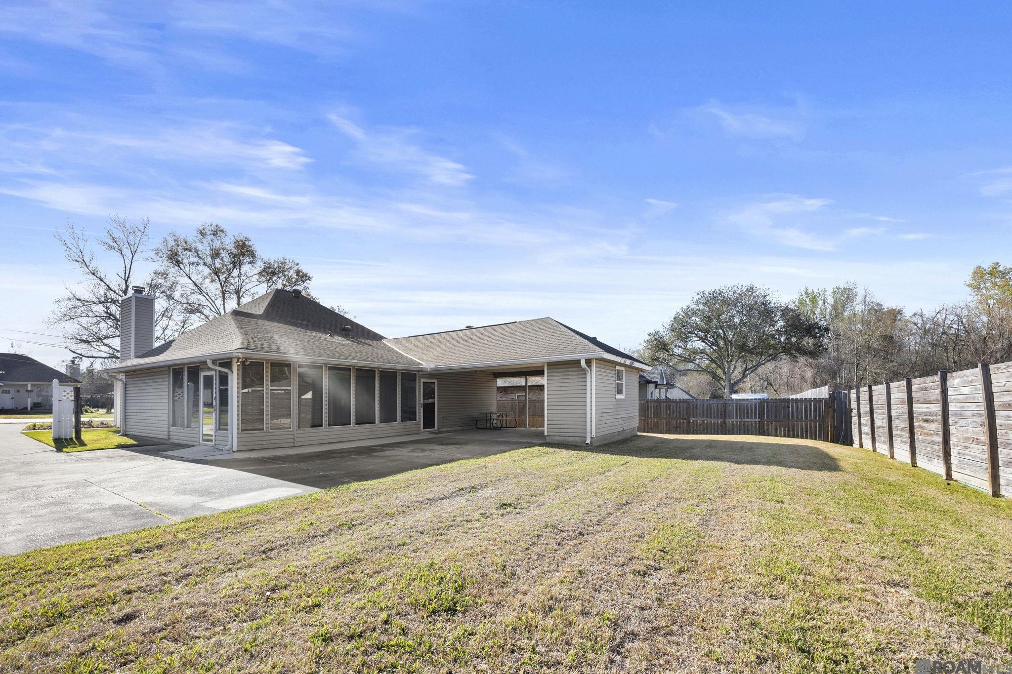 18596 White Oak Rd, Prairieville, LA, 70769