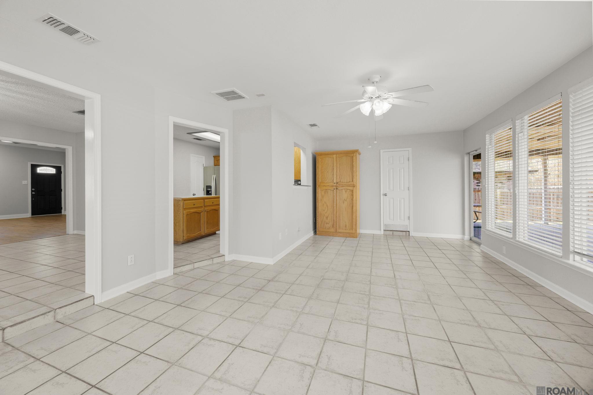 18596 White Oak Rd, Prairieville, LA, 70769