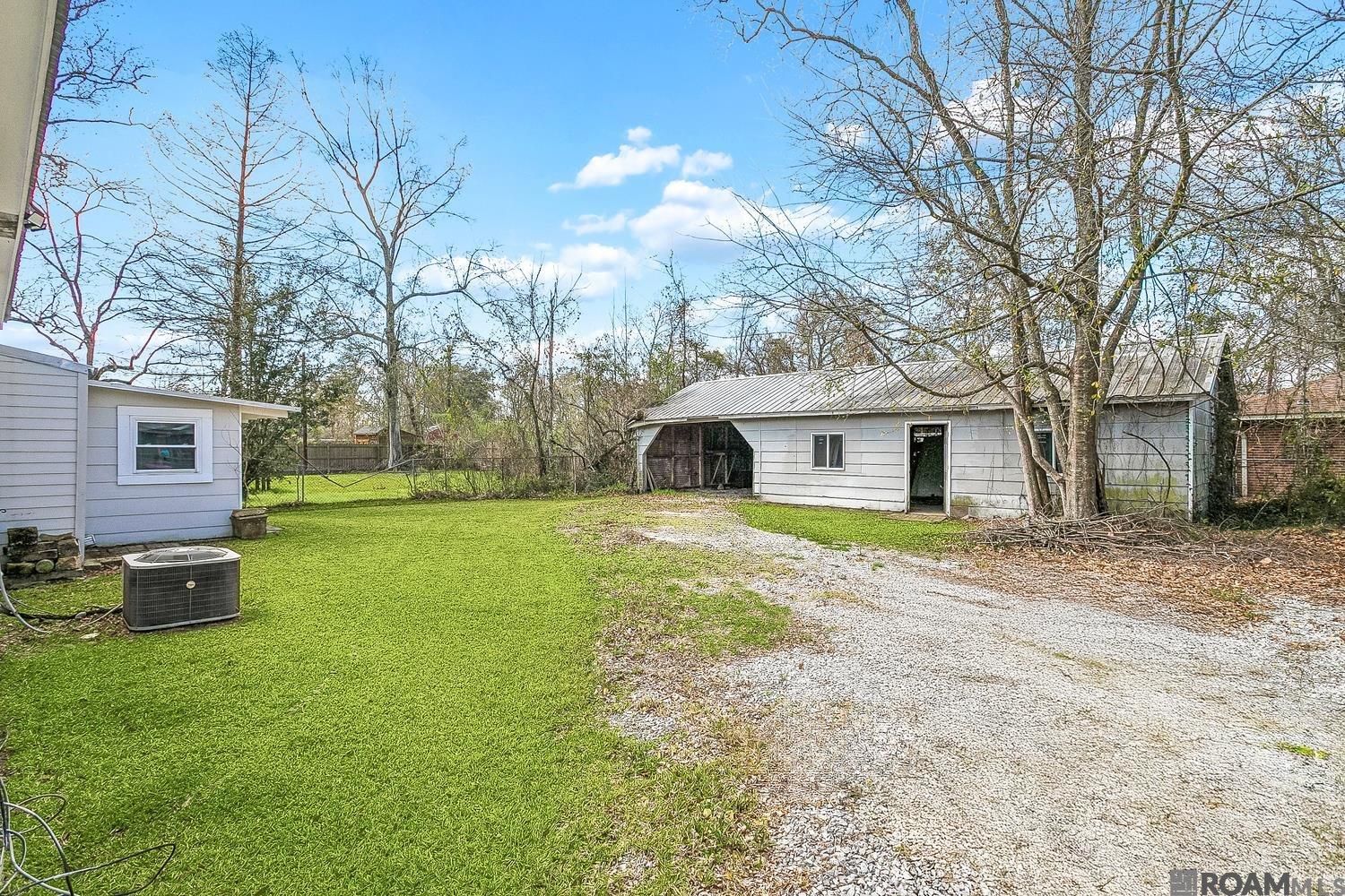 215 8th Street Dr, Ponchatoula, LA, 70454