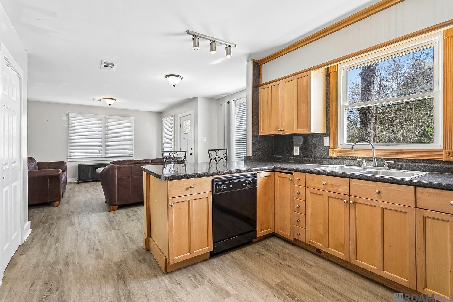 215 8th Street Dr, Ponchatoula, LA, 70454