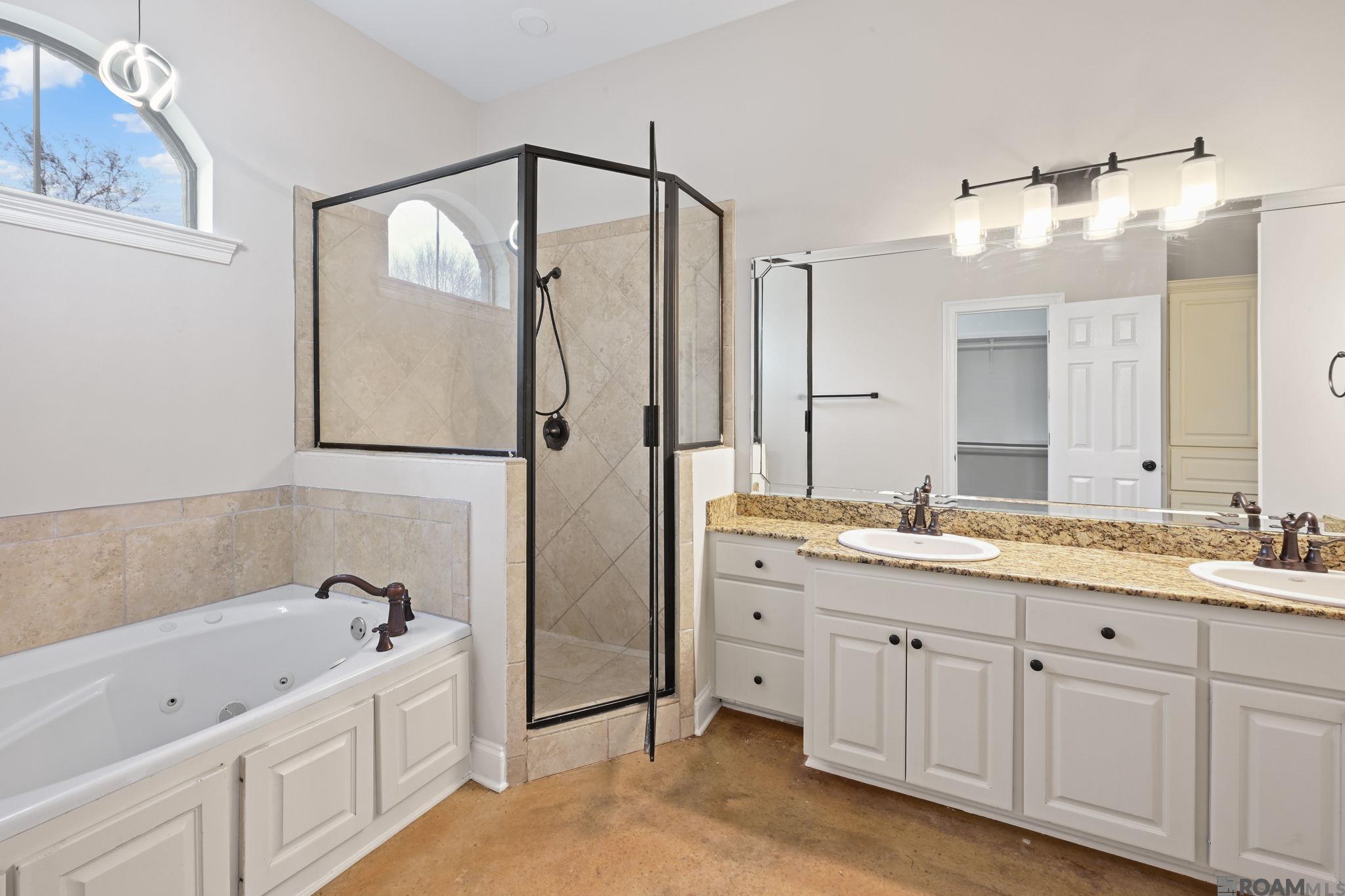 12289 River Highlands, St Amant, LA, 70774