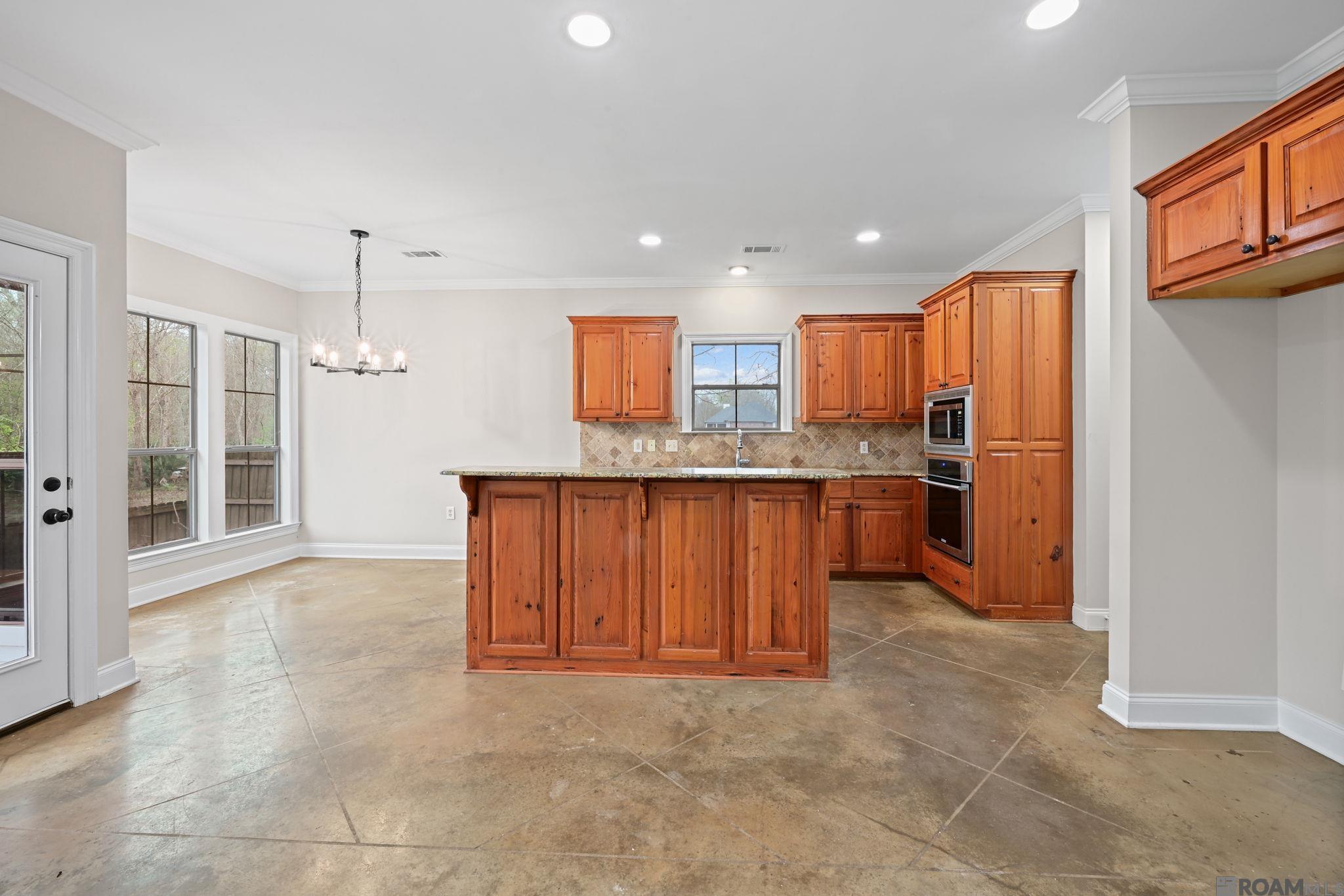 12289 River Highlands, St Amant, LA, 70774