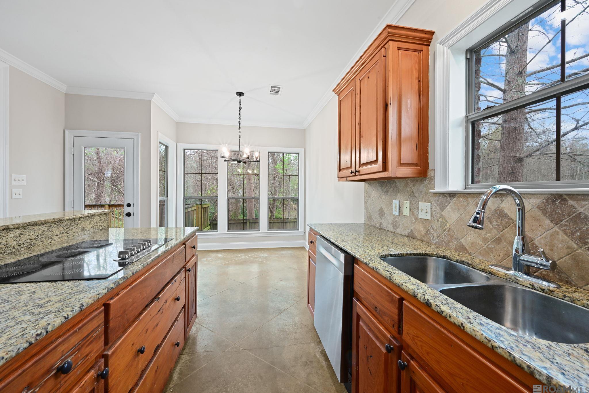 12289 River Highlands, St Amant, LA, 70774