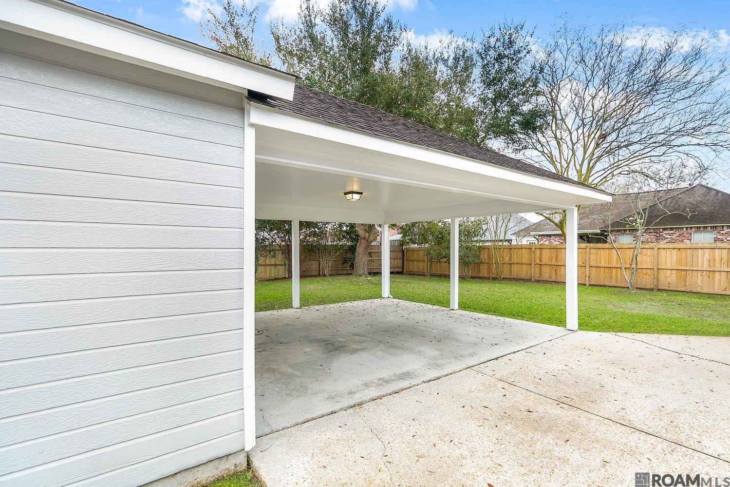 18553 Lake Iris Ave, Baton Rouge, LA, 70817