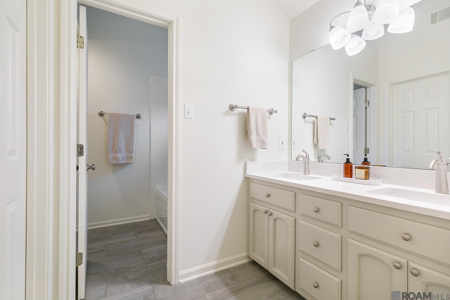 18553 Lake Iris Ave, Baton Rouge, LA, 70817