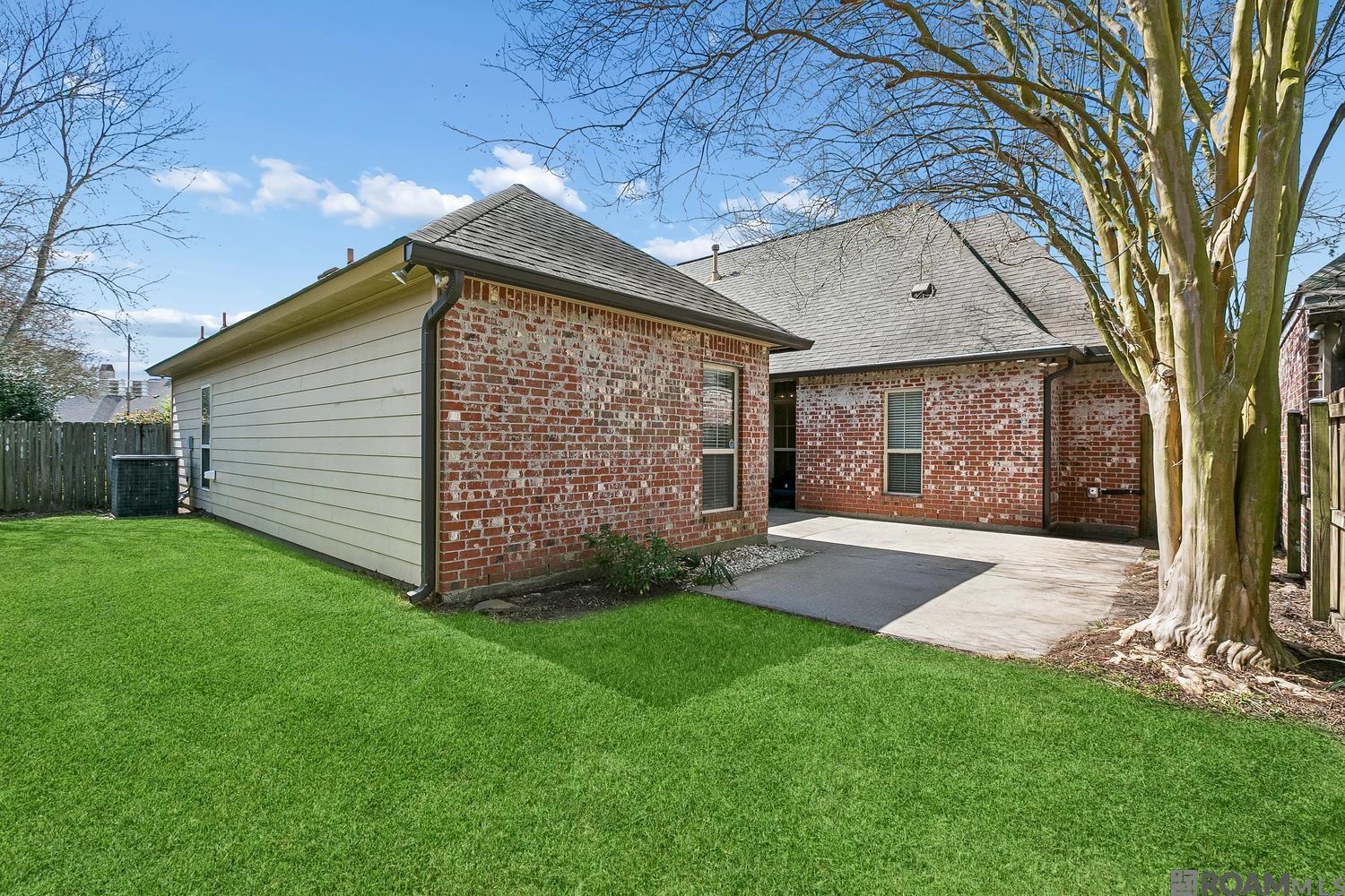 10020 Lake Martha Ct, Baton Rouge, LA, 70809