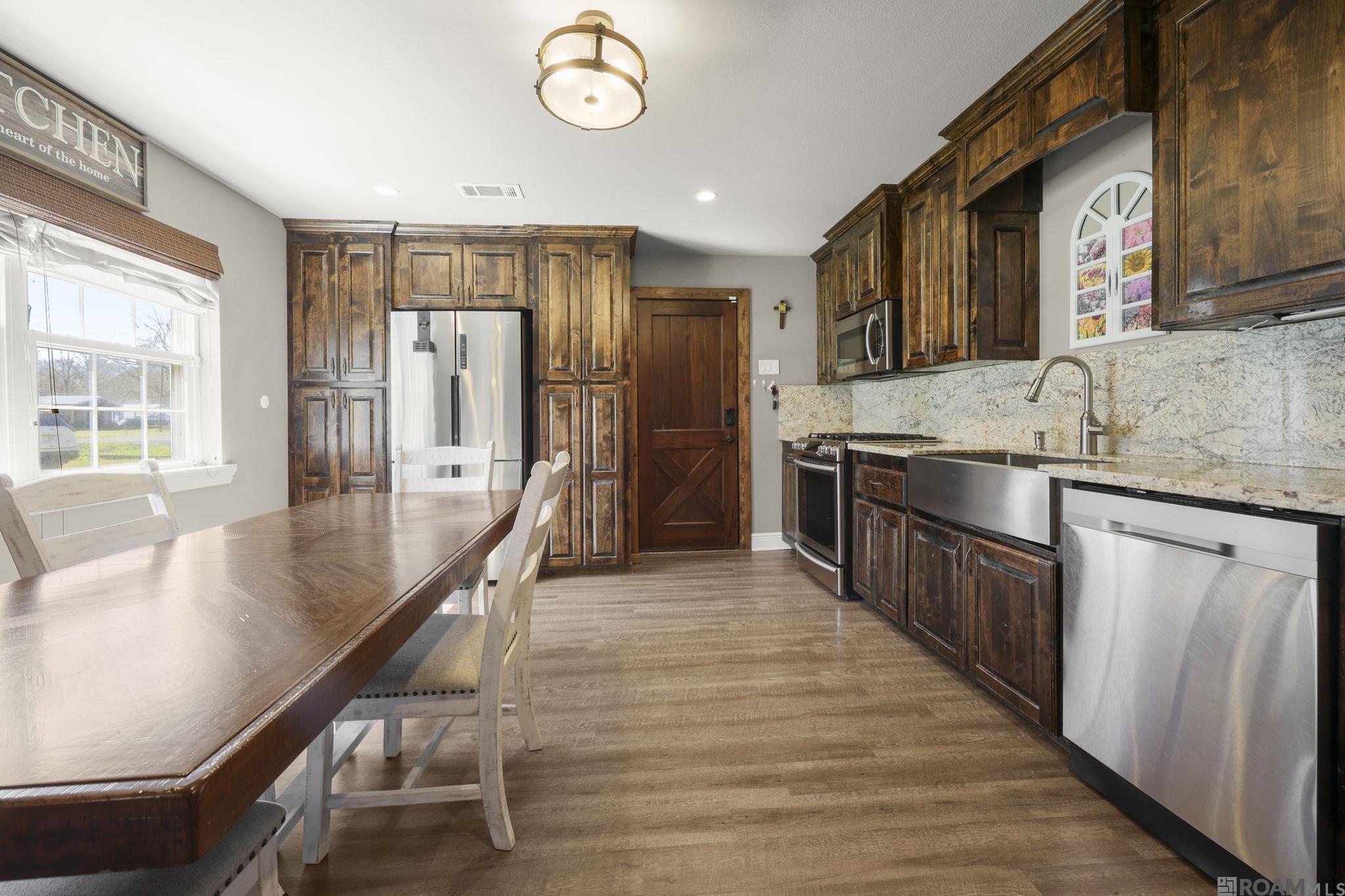 45340 Gold Place Rd, St Amant, LA, 70774