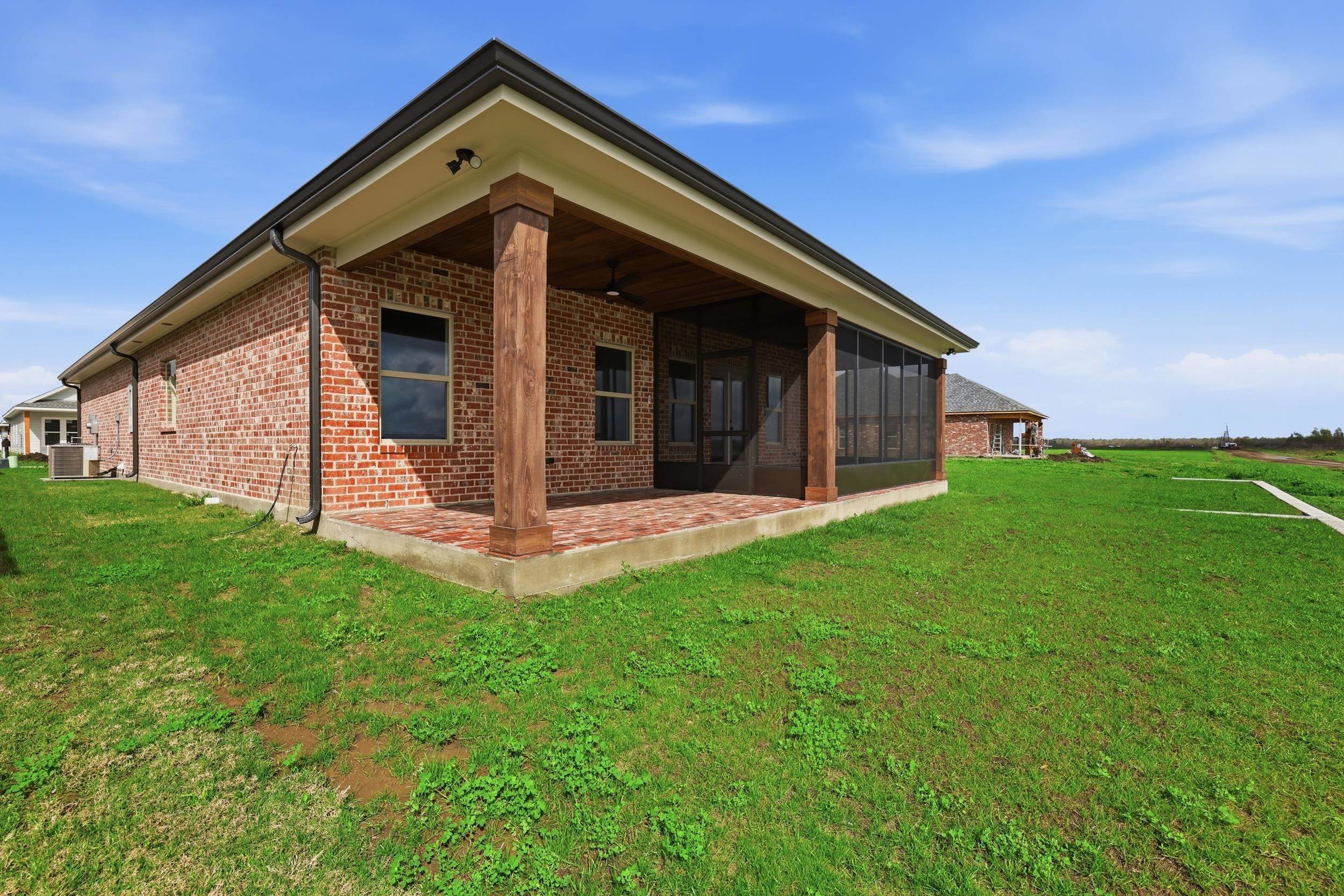 303 Couch Drive, Thibodaux, LA, 70301
