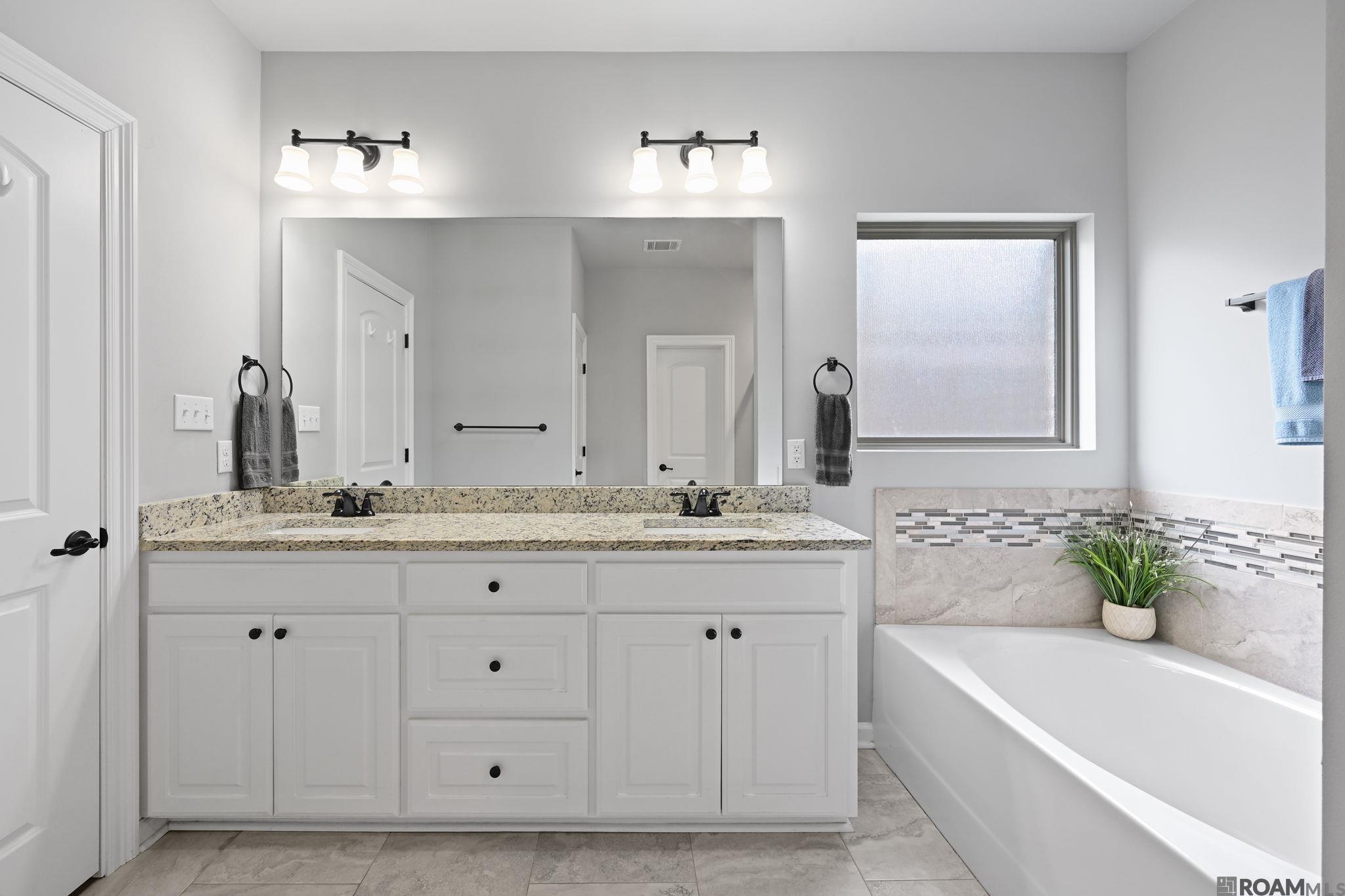 37226 Meador Ln, Geismar, LA, 70734