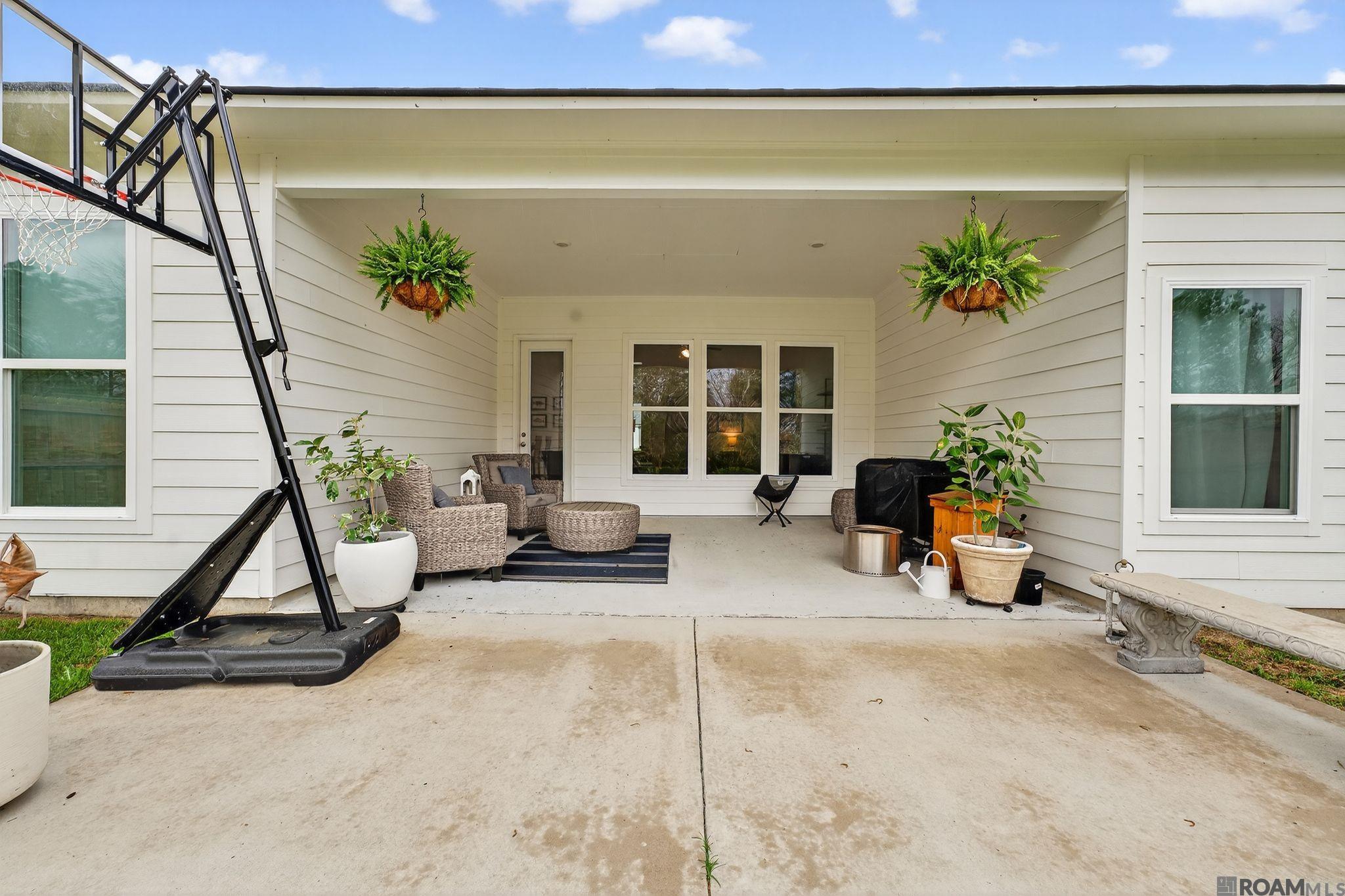 9963 Oak Colony Blvd, Baton Rouge, LA, 70817