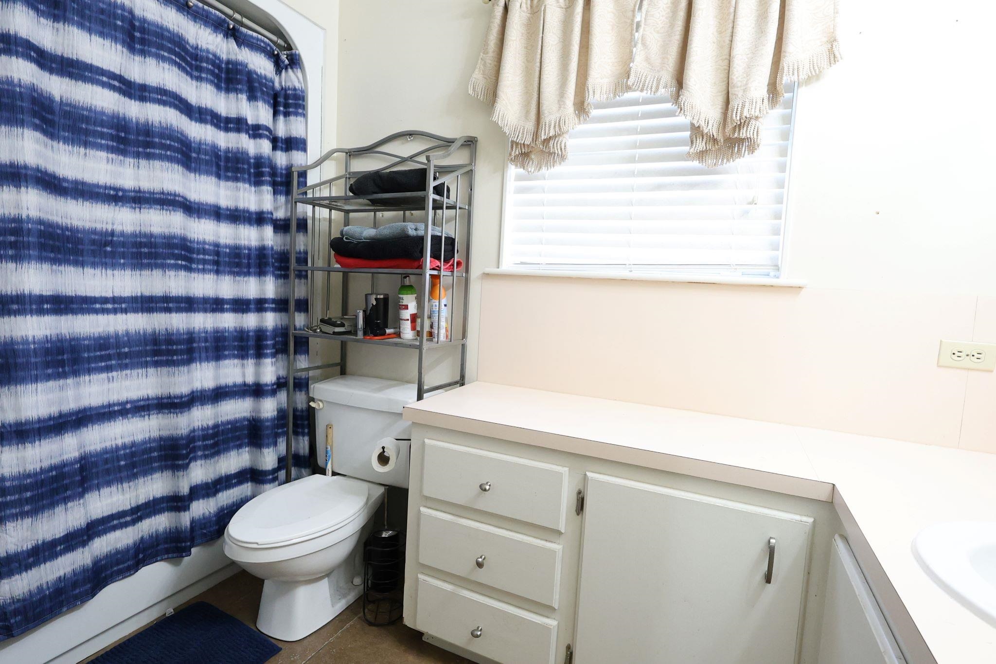 126 West 35th Street, Larose, LA, 70373