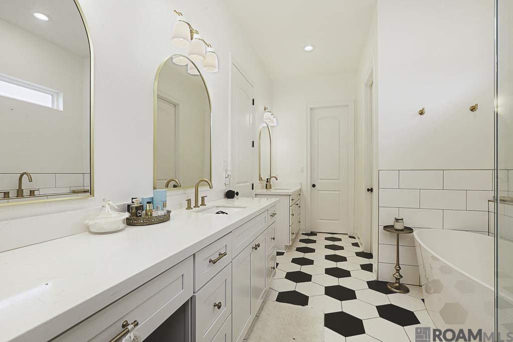 18056 Critter Cove Ln, Livingston, LA, 70754