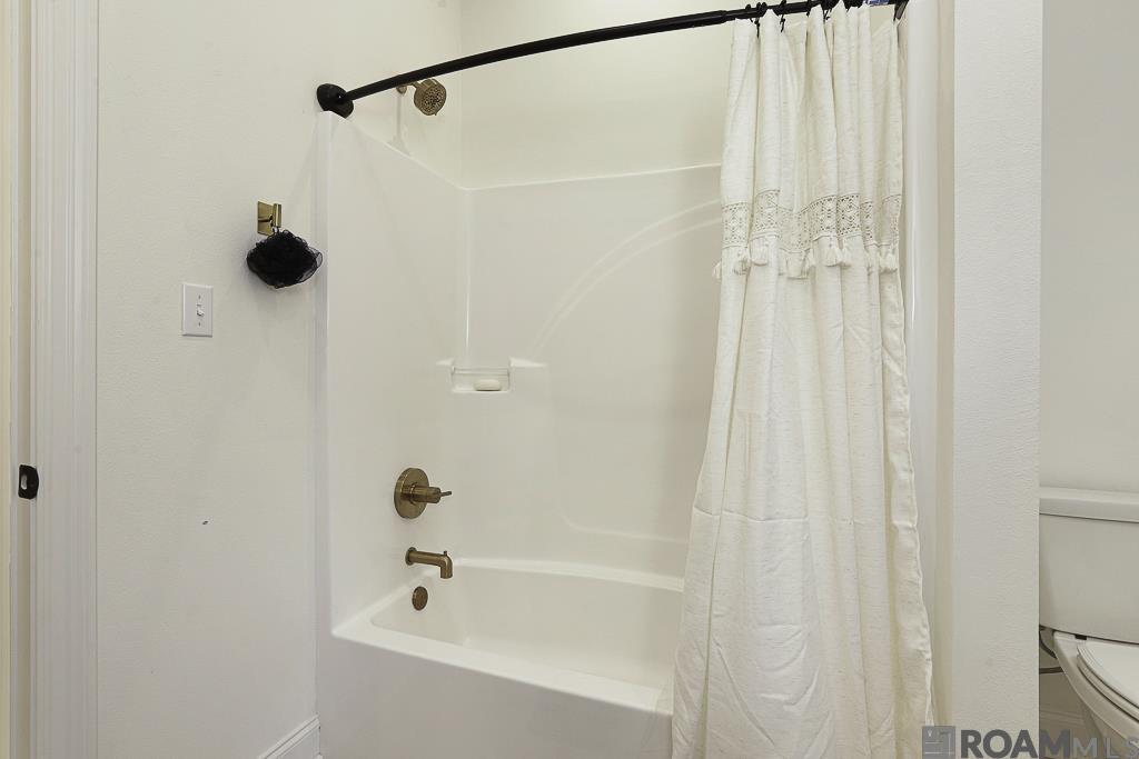 18056 Critter Cove Ln, Livingston, LA, 70754