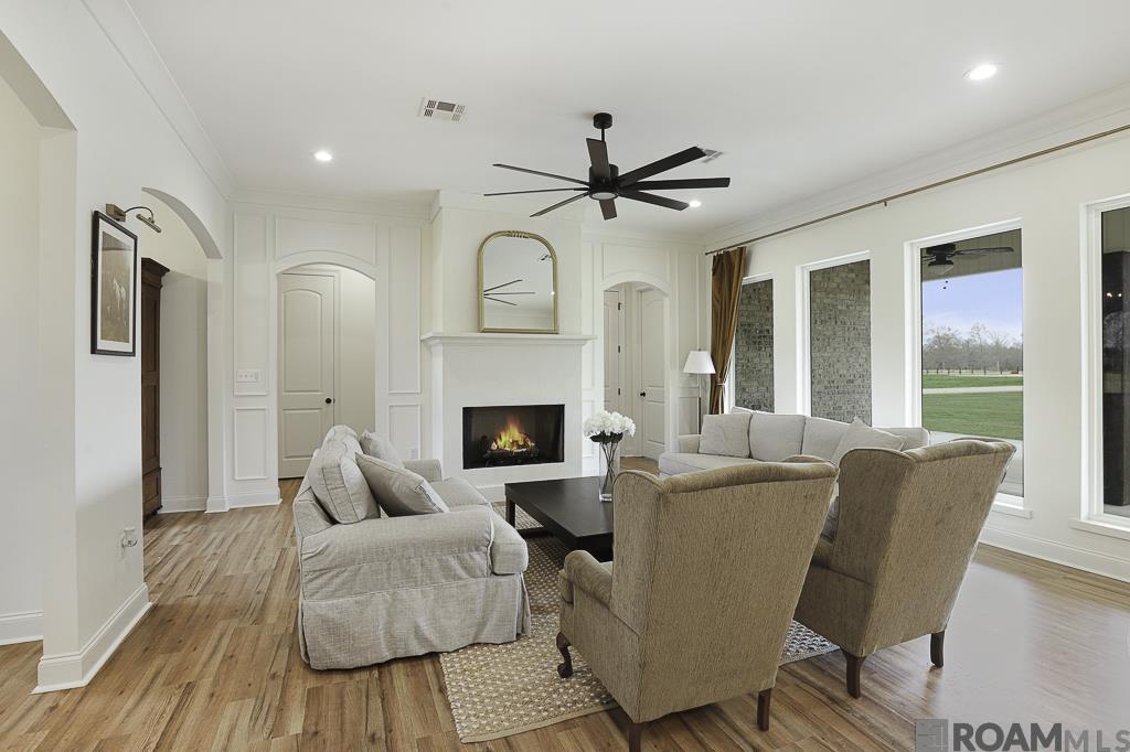 18056 Critter Cove Ln, Livingston, LA, 70754