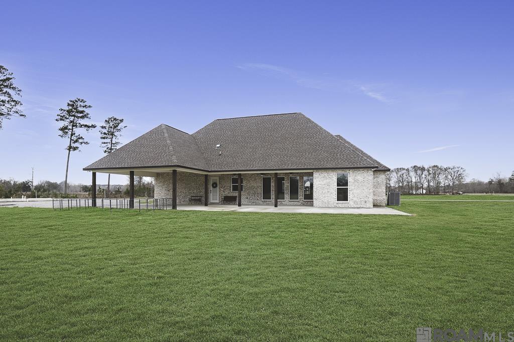 18056 Critter Cove Ln, Livingston, LA, 70754