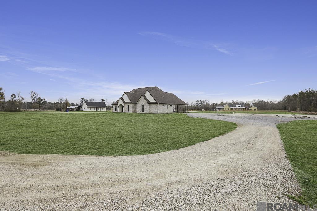 18056 Critter Cove Ln, Livingston, LA, 70754