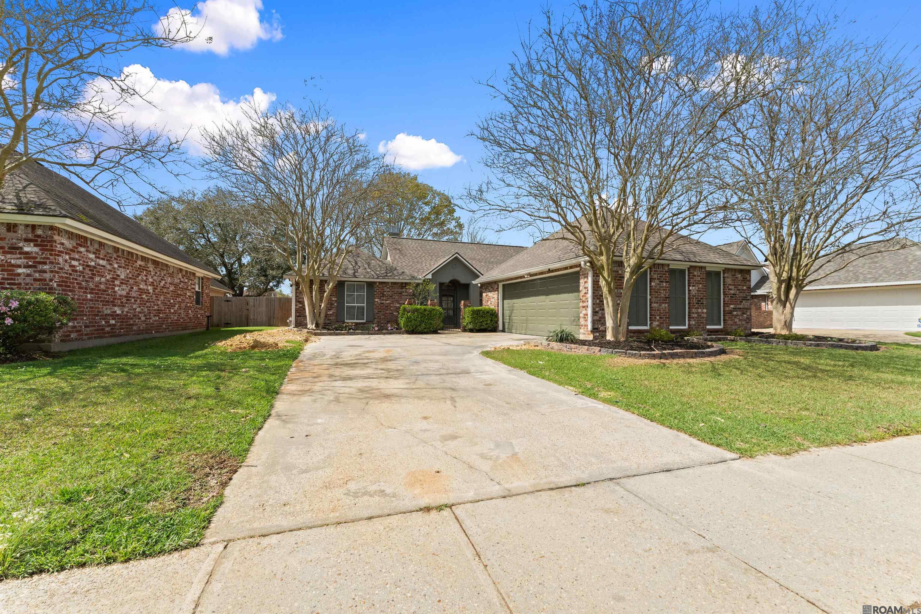 3988 Meadow Ridge Dr, Baton Rouge, LA, 70817