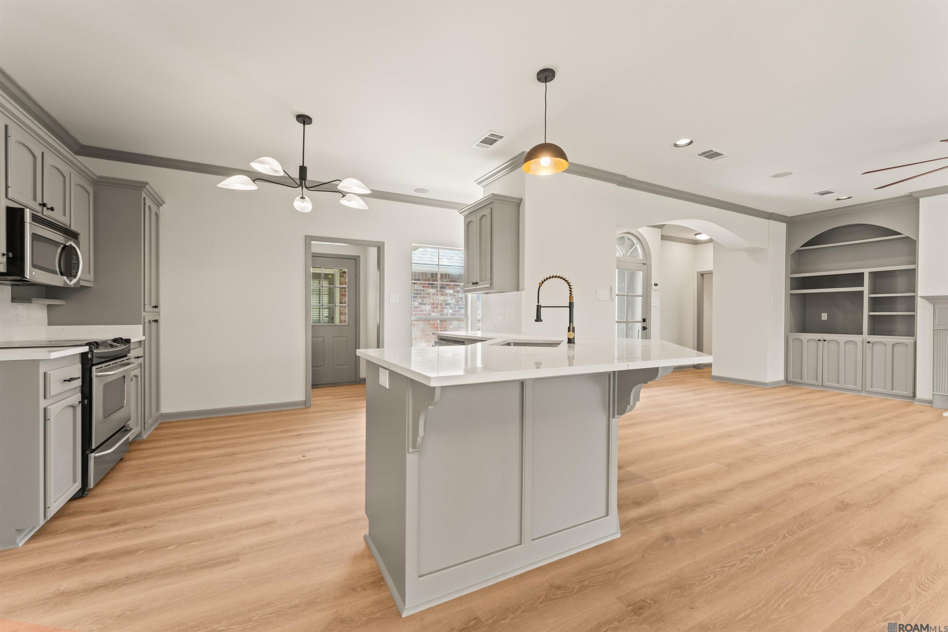 3988 Meadow Ridge Dr, Baton Rouge, LA, 70817