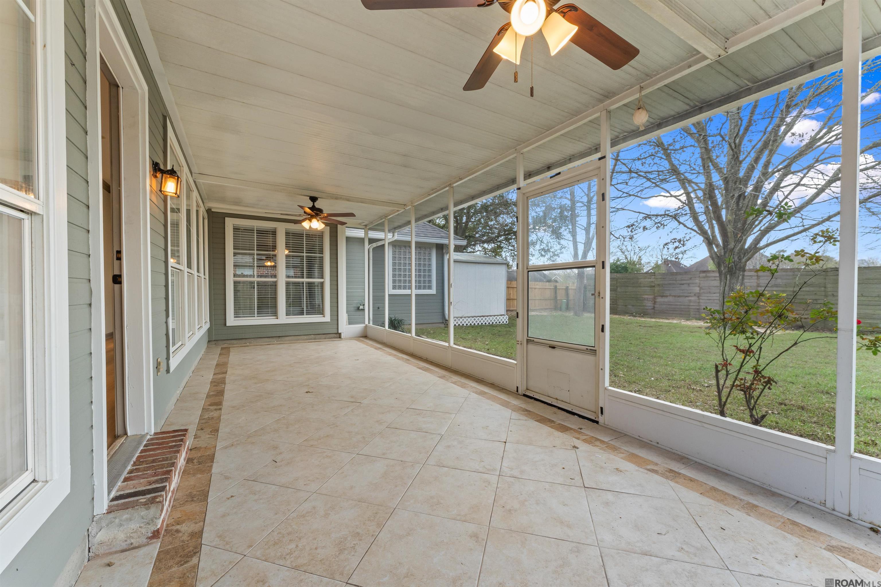 3988 Meadow Ridge Dr, Baton Rouge, LA, 70817