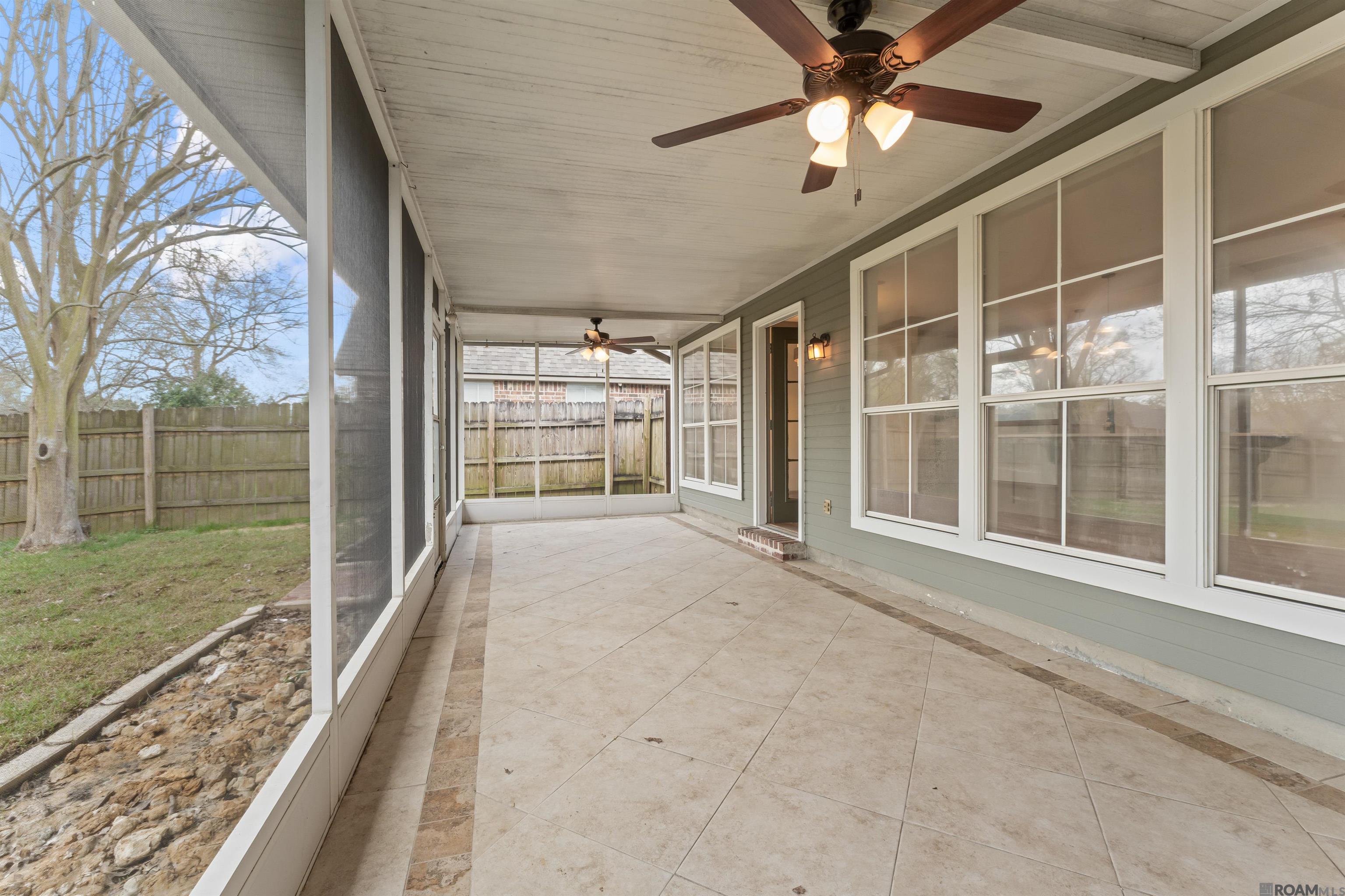 3988 Meadow Ridge Dr, Baton Rouge, LA, 70817