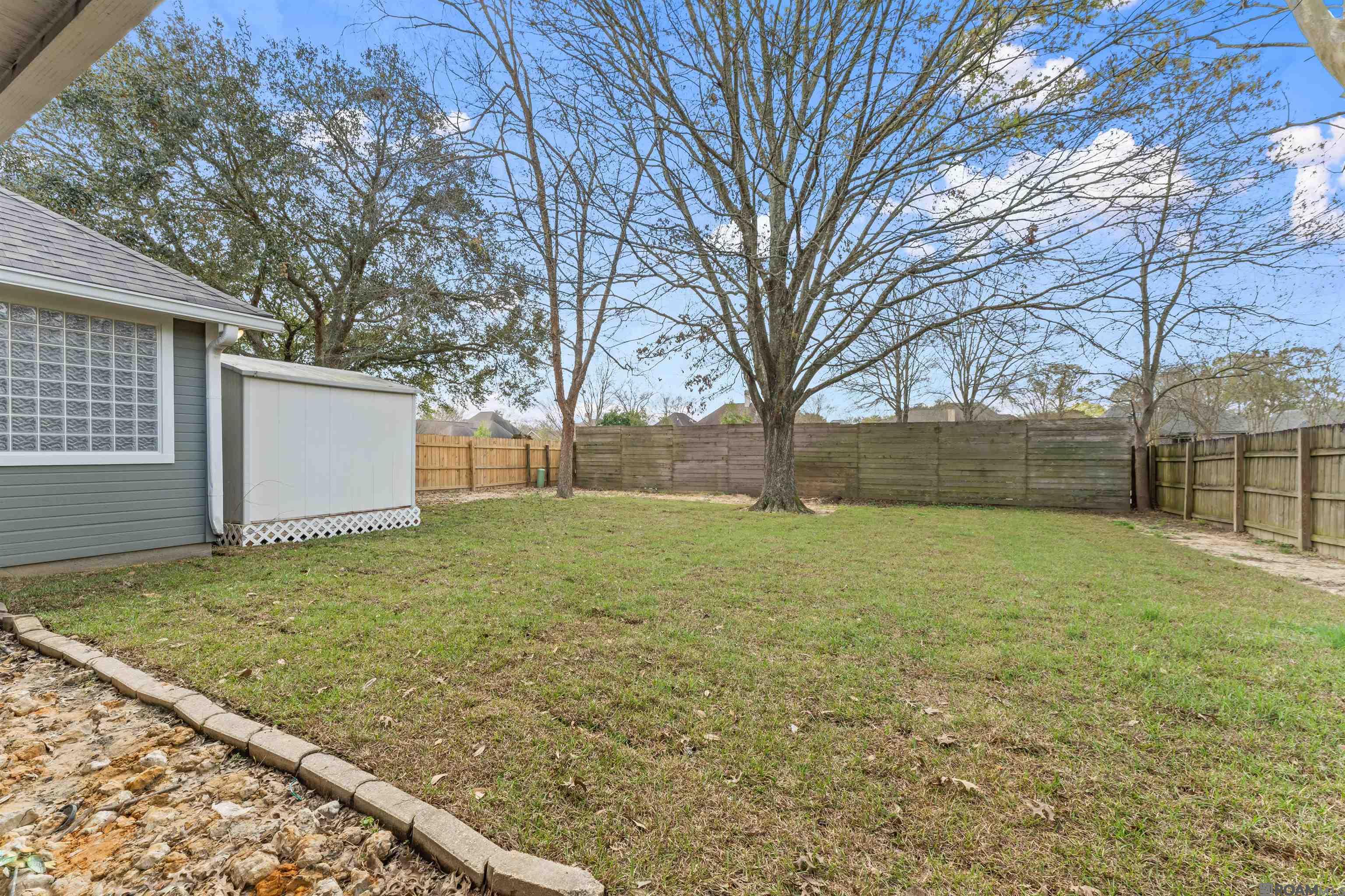 3988 Meadow Ridge Dr, Baton Rouge, LA, 70817