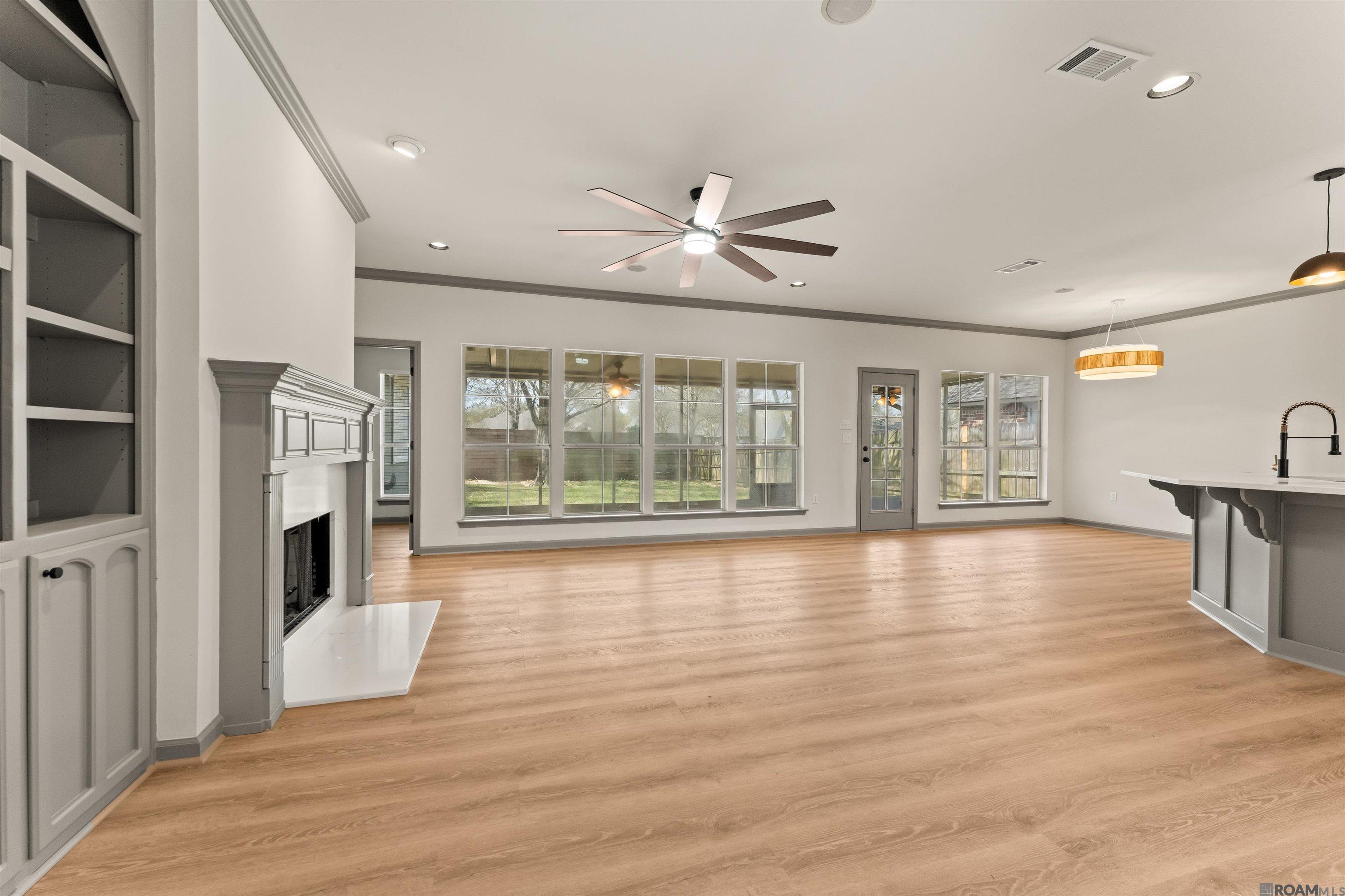 3988 Meadow Ridge Dr, Baton Rouge, LA, 70817