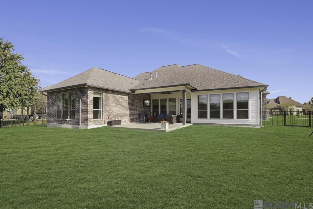 6291 Royal Lakes Estates Avenue, Gonzales, LA, 70737