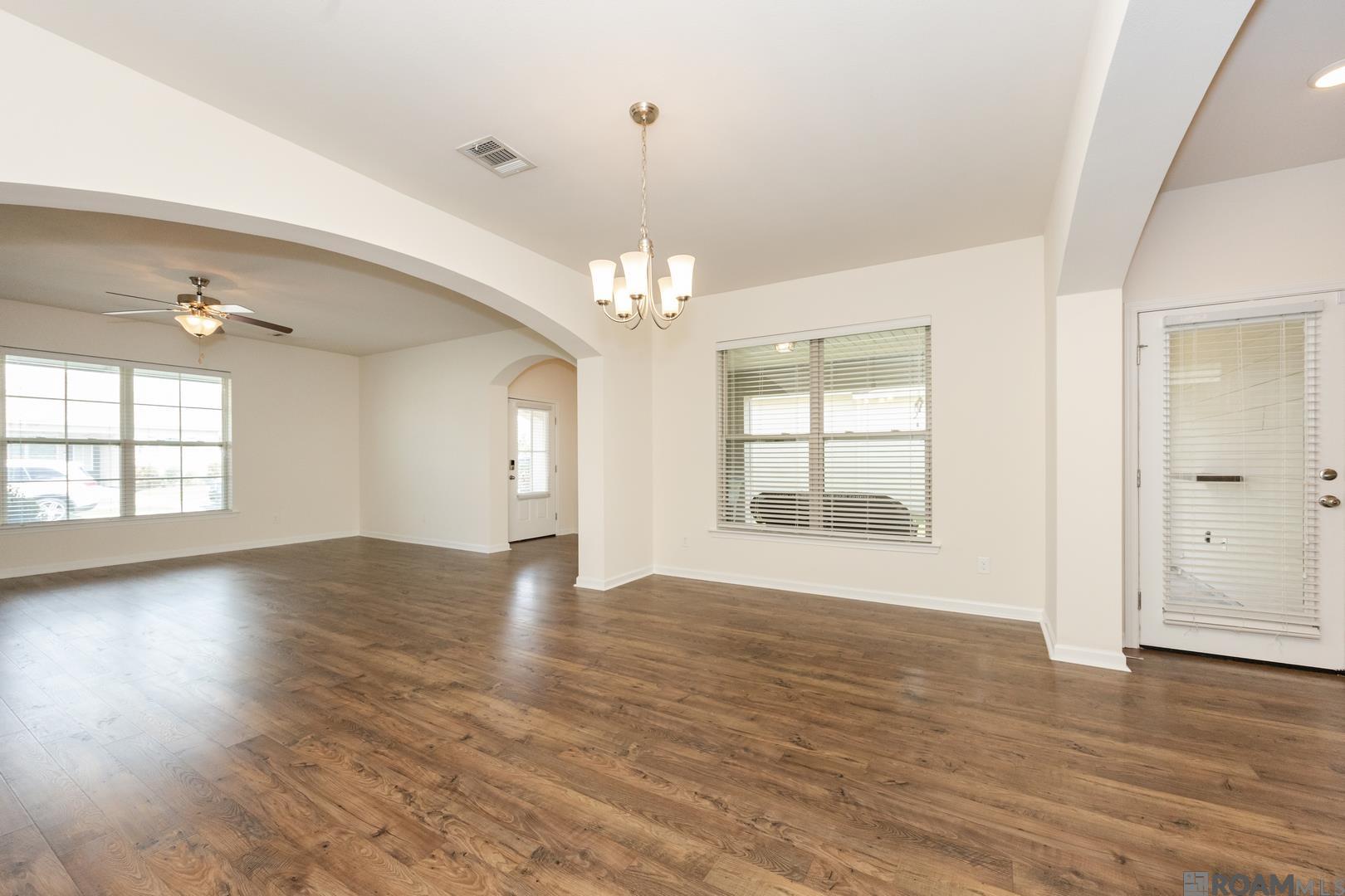 7648 W Pelican Lakes Ave, Baton Rouge, LA, 70820