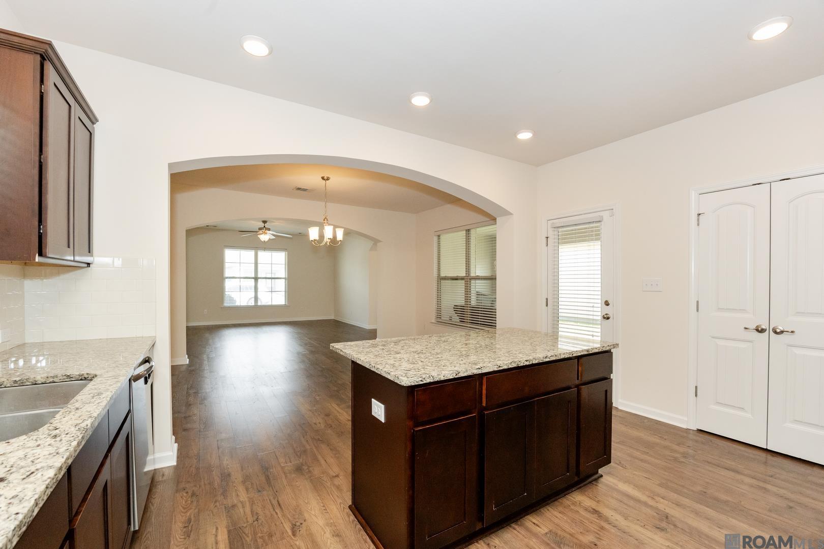 7648 W Pelican Lakes Ave, Baton Rouge, LA, 70820