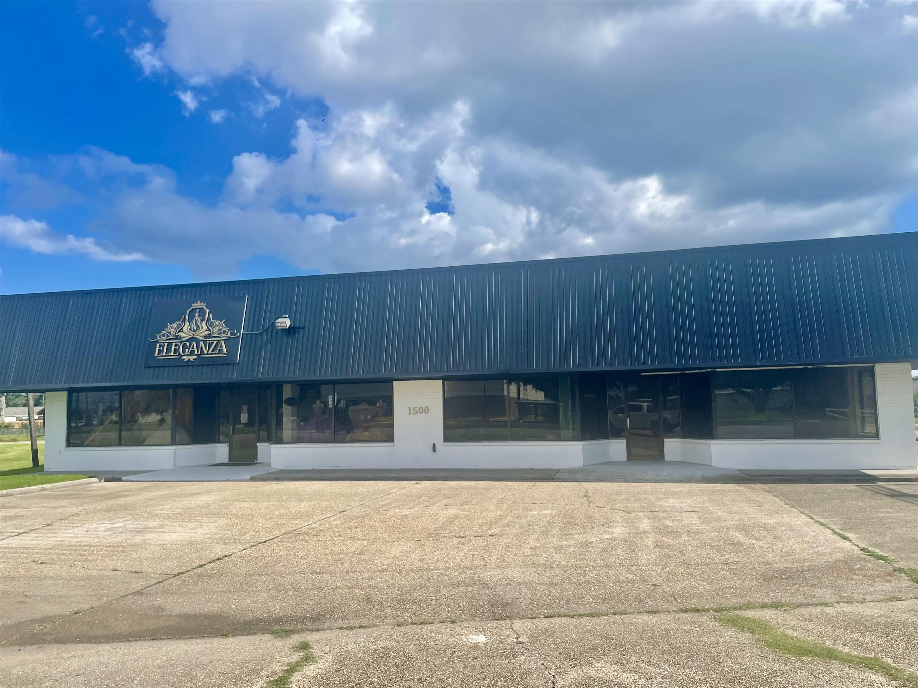 978 Saint Charles St, Thibodaux, LA, 70301