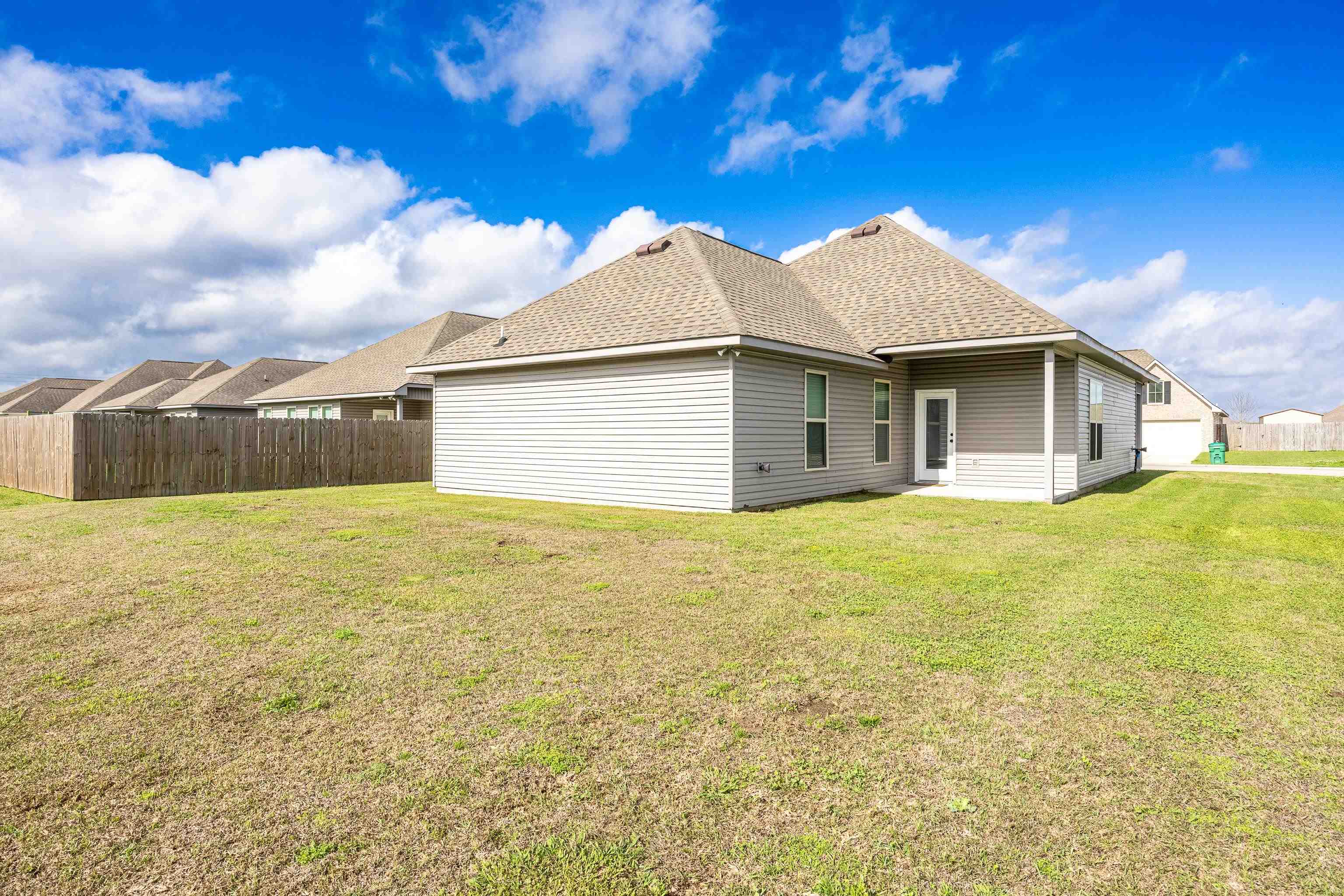 126 Shadow Pointe Road, Thibodaux, LA, 70301