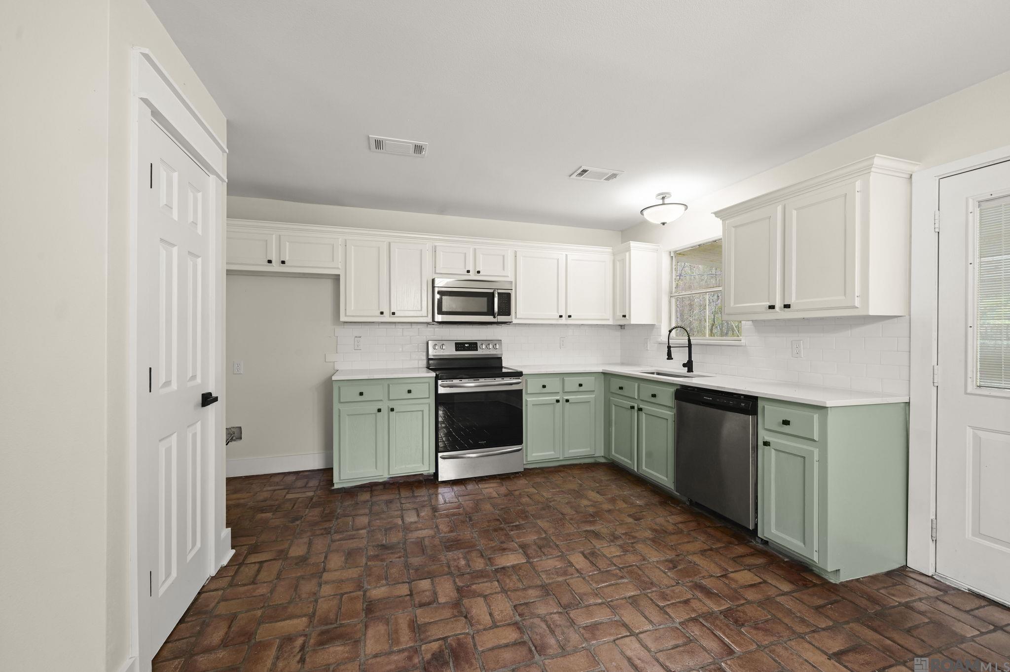 32793 La Hwy 1036, Holden, LA, 70744