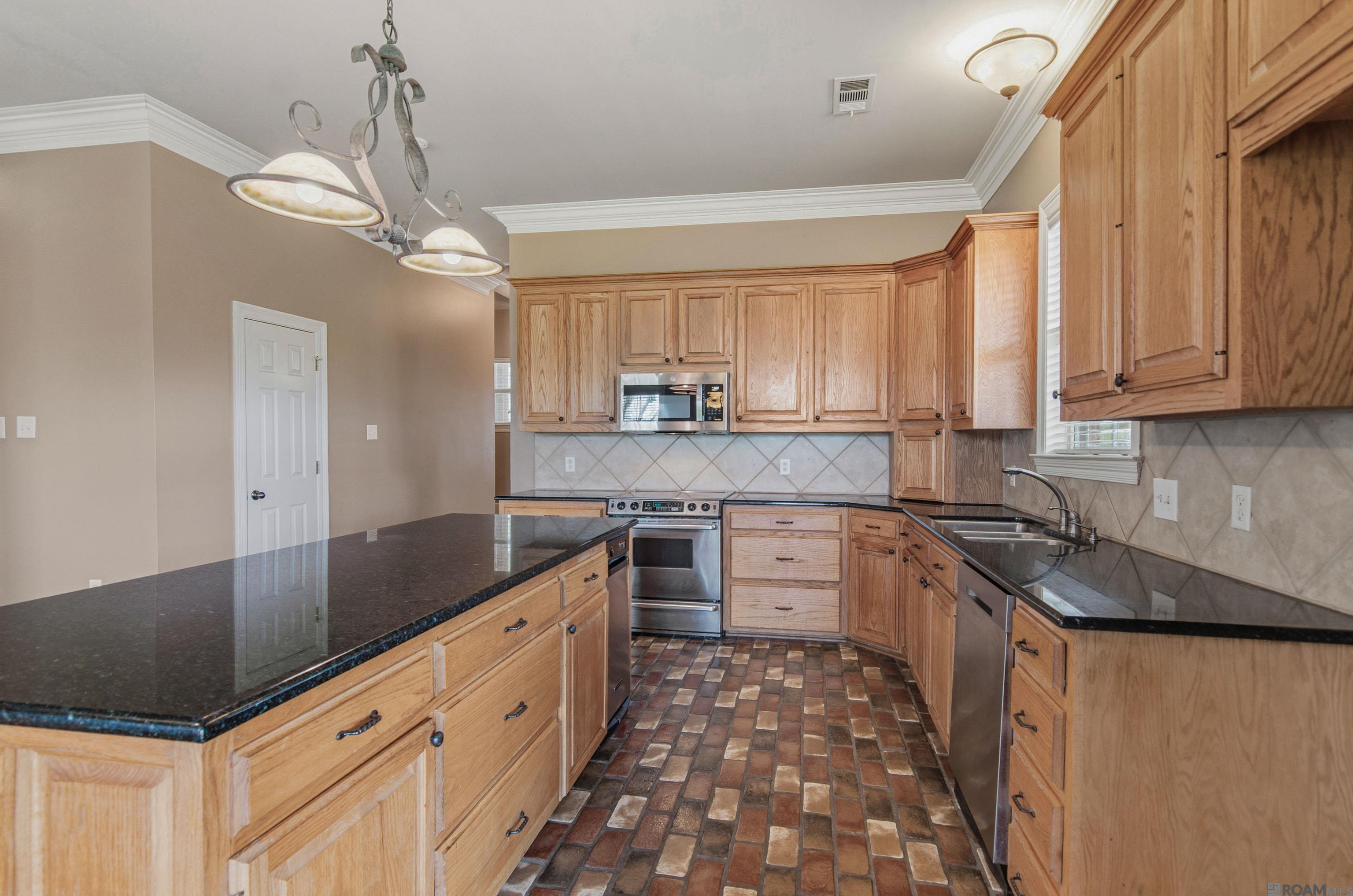 7681 Amite Church Rd, Denham Springs, LA, 70706