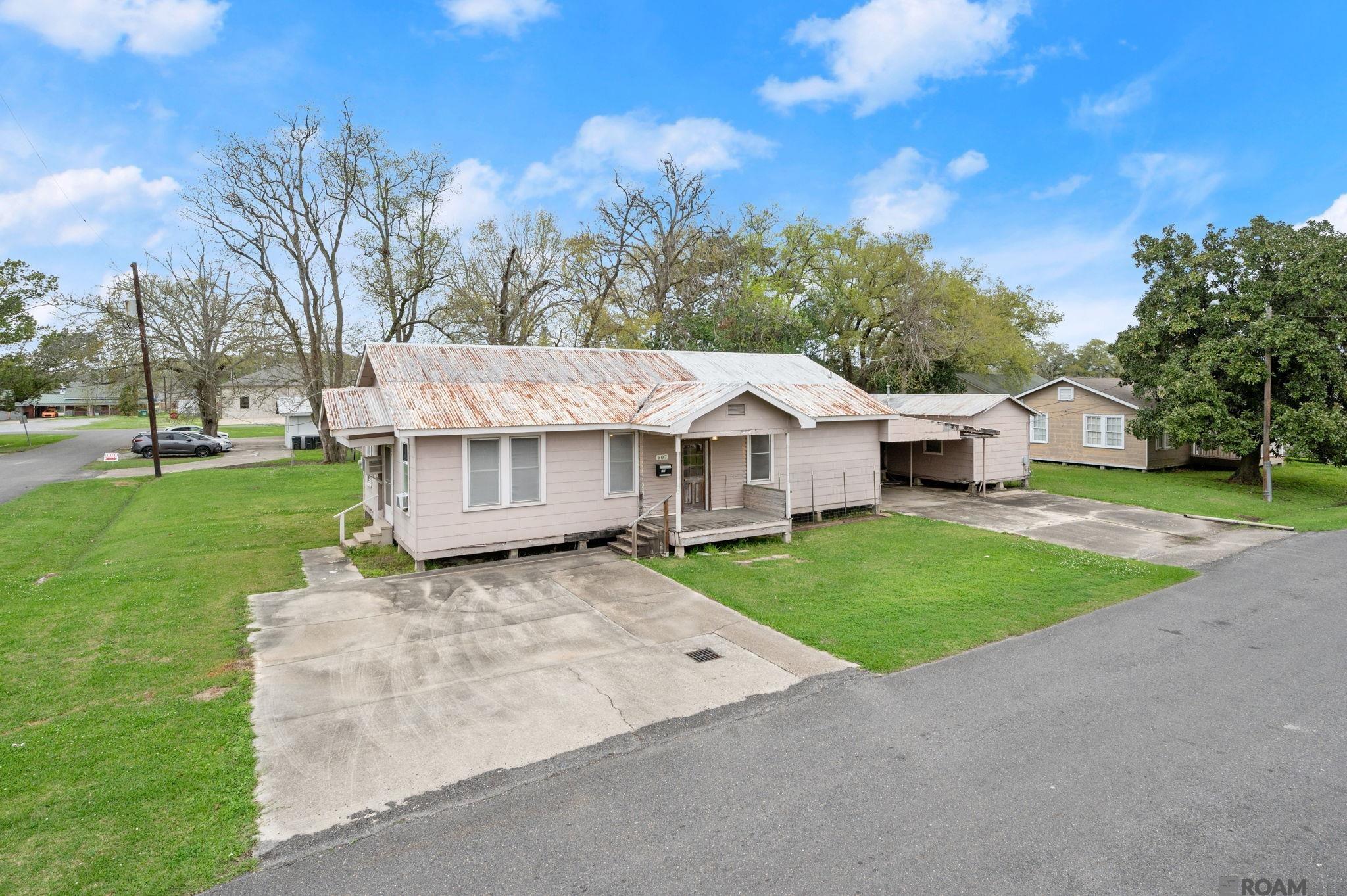 507 N Bryan, Gonzales, LA, 70737