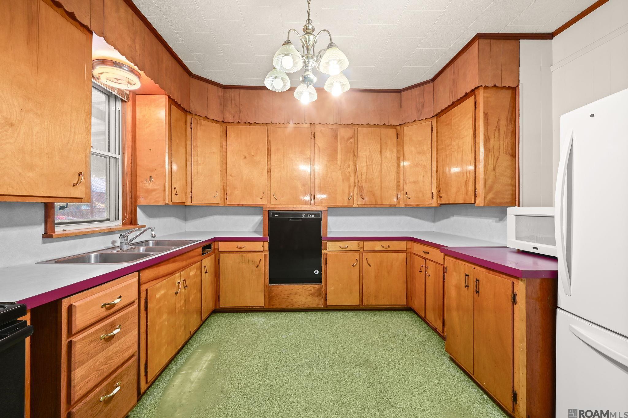 507 N Bryan, Gonzales, LA, 70737