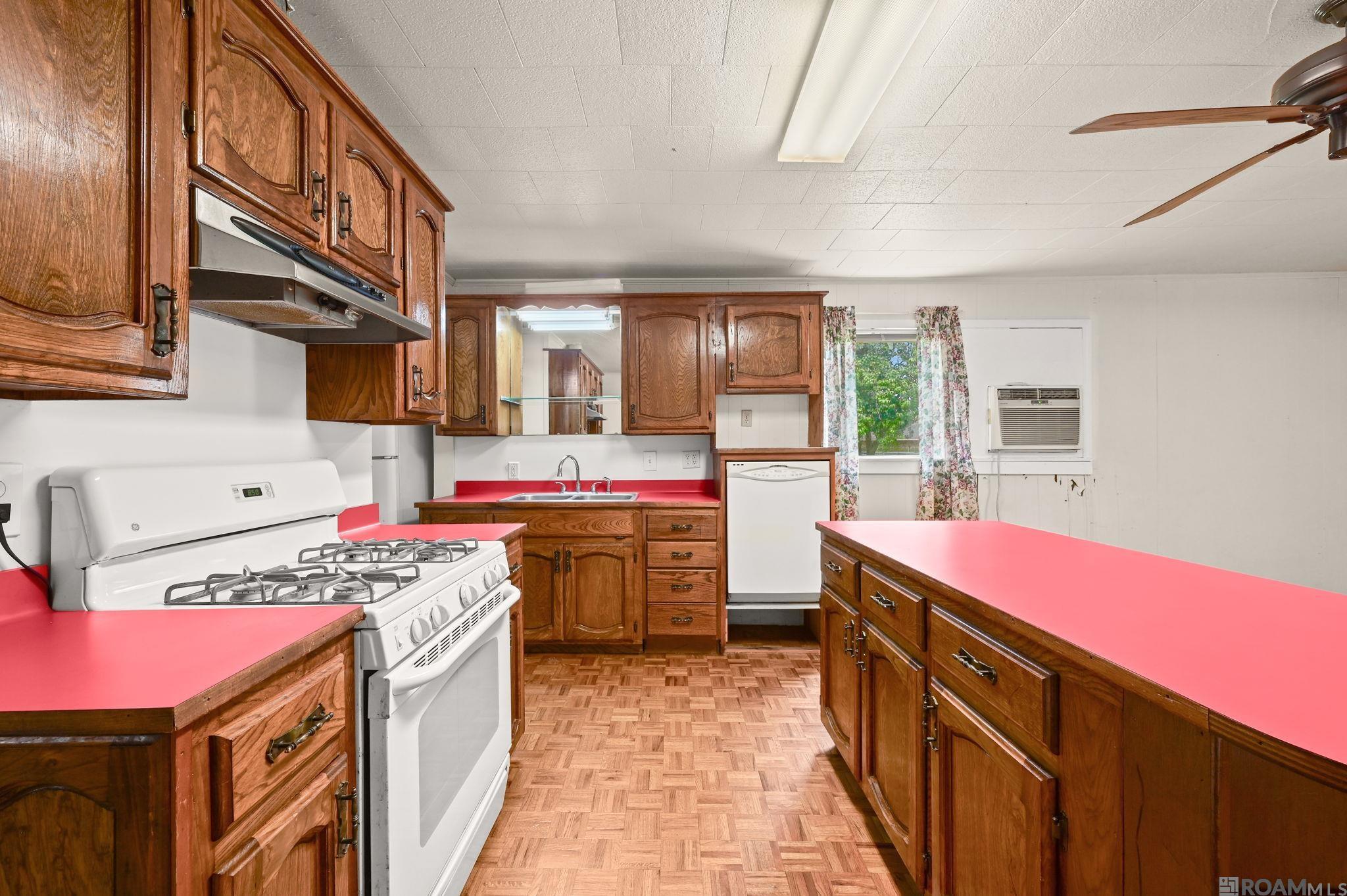 507 N Bryan, Gonzales, LA, 70737