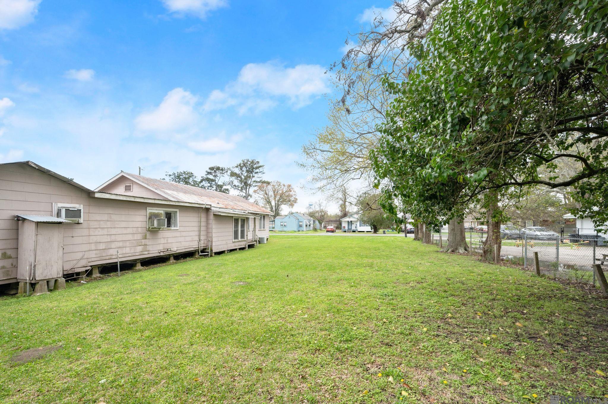 507 N Bryan, Gonzales, LA, 70737
