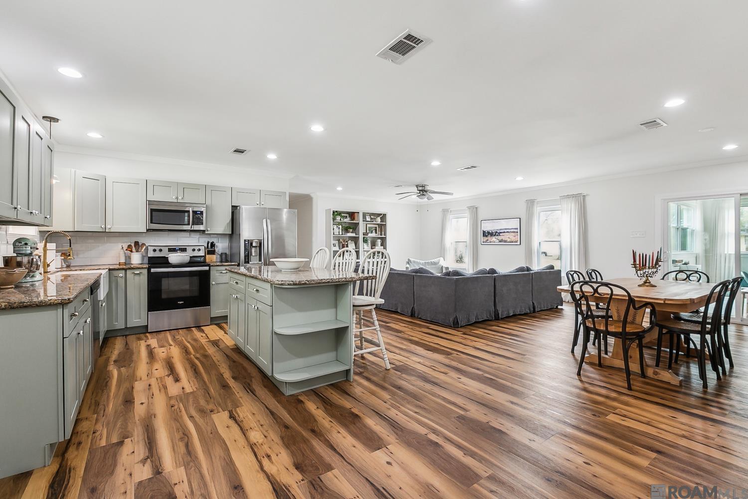 9152 Woodbine St, Baton Rouge, LA, 70815