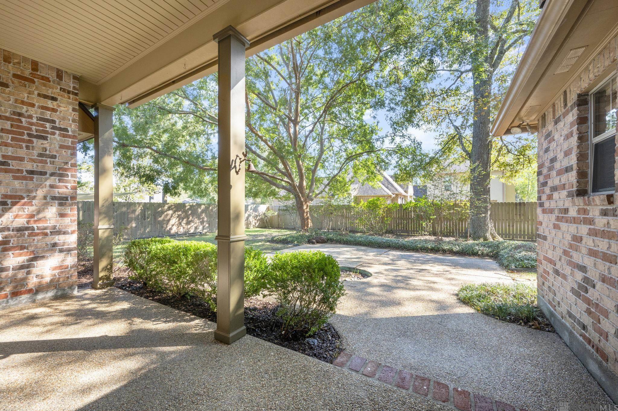 17202 Sweet Olive Dr, Saint George, LA, 70817