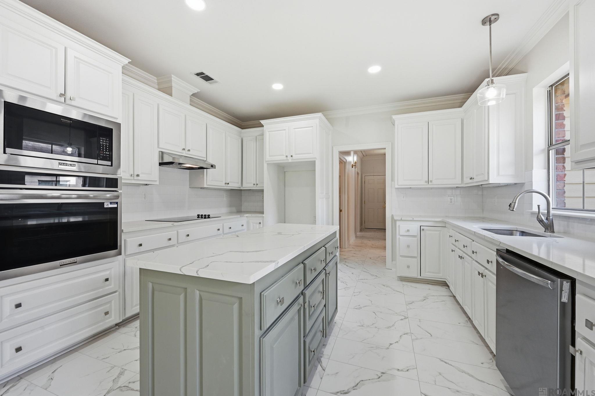 17202 Sweet Olive Dr, Saint George, LA, 70817