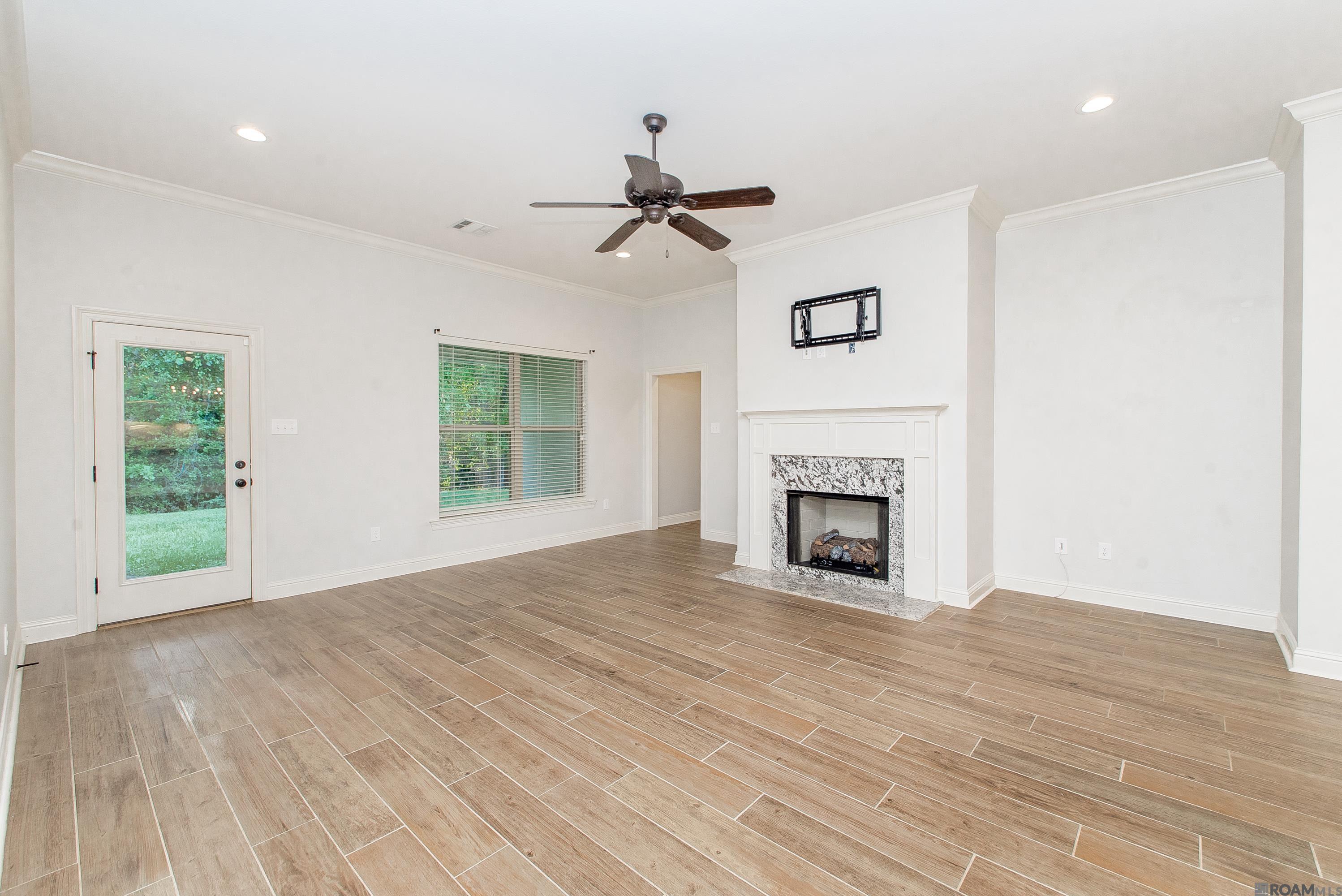 26811 Montbury Dr, Denham Springs, LA, 70726