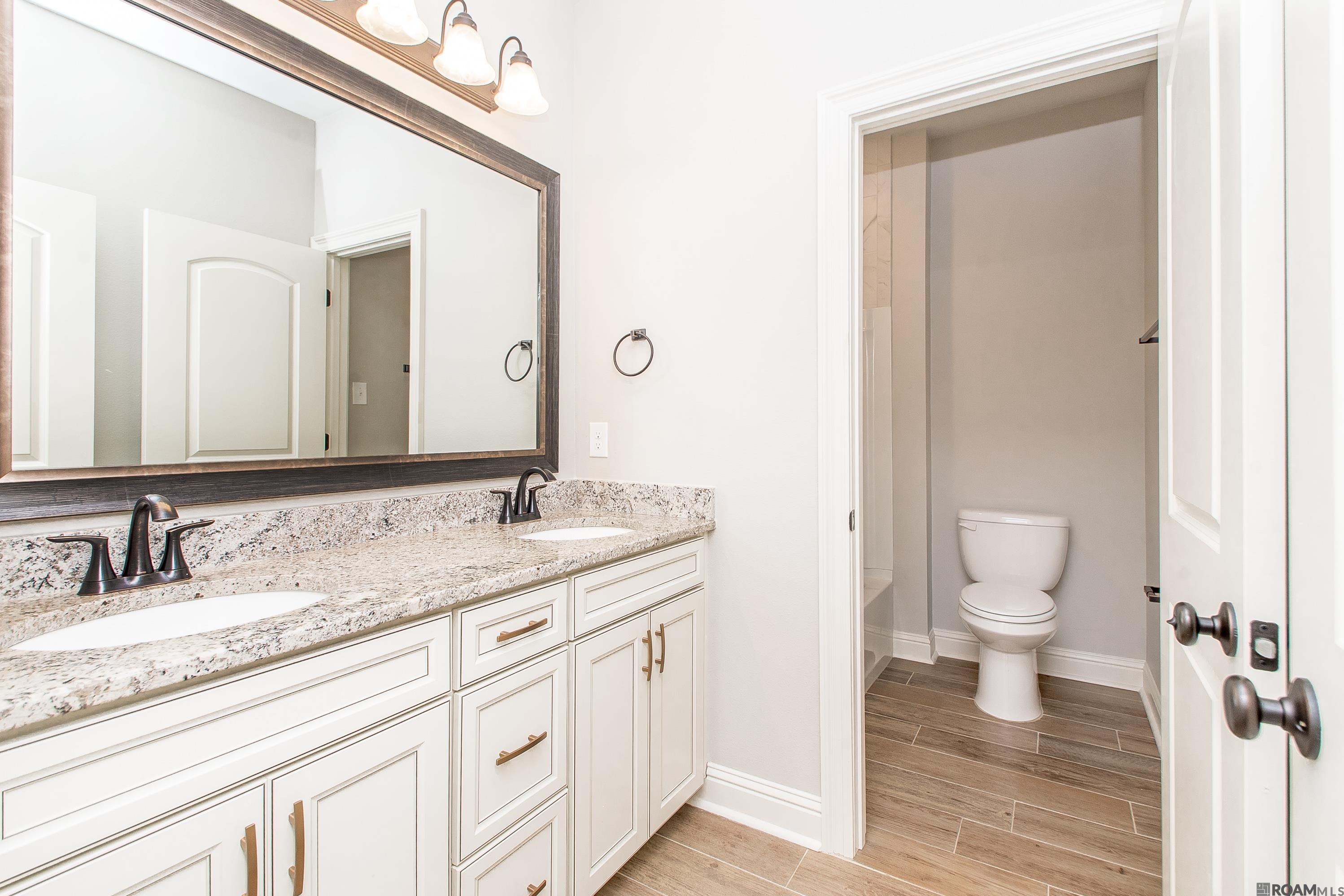 26811 Montbury Dr, Denham Springs, LA, 70726