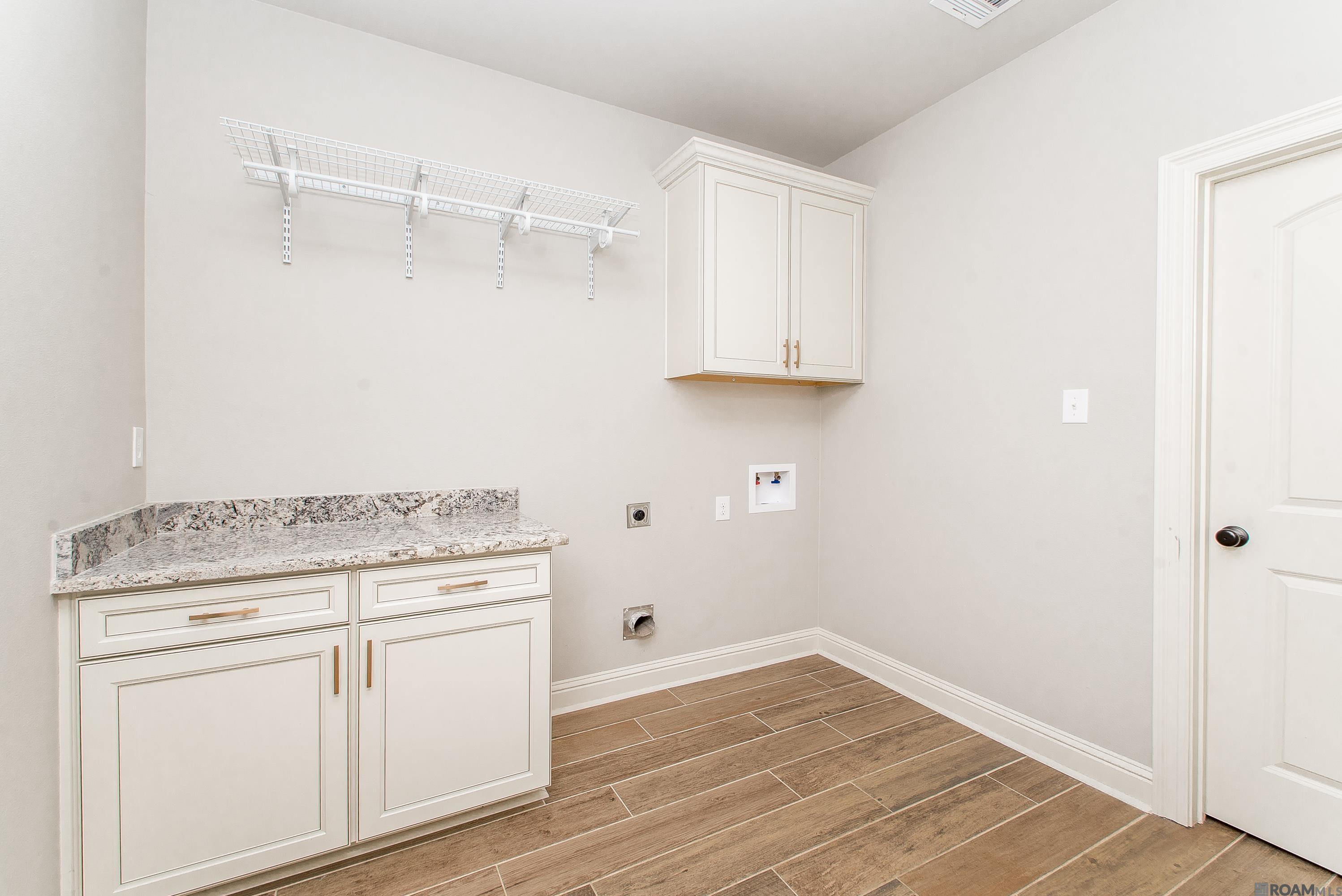 26811 Montbury Dr, Denham Springs, LA, 70726