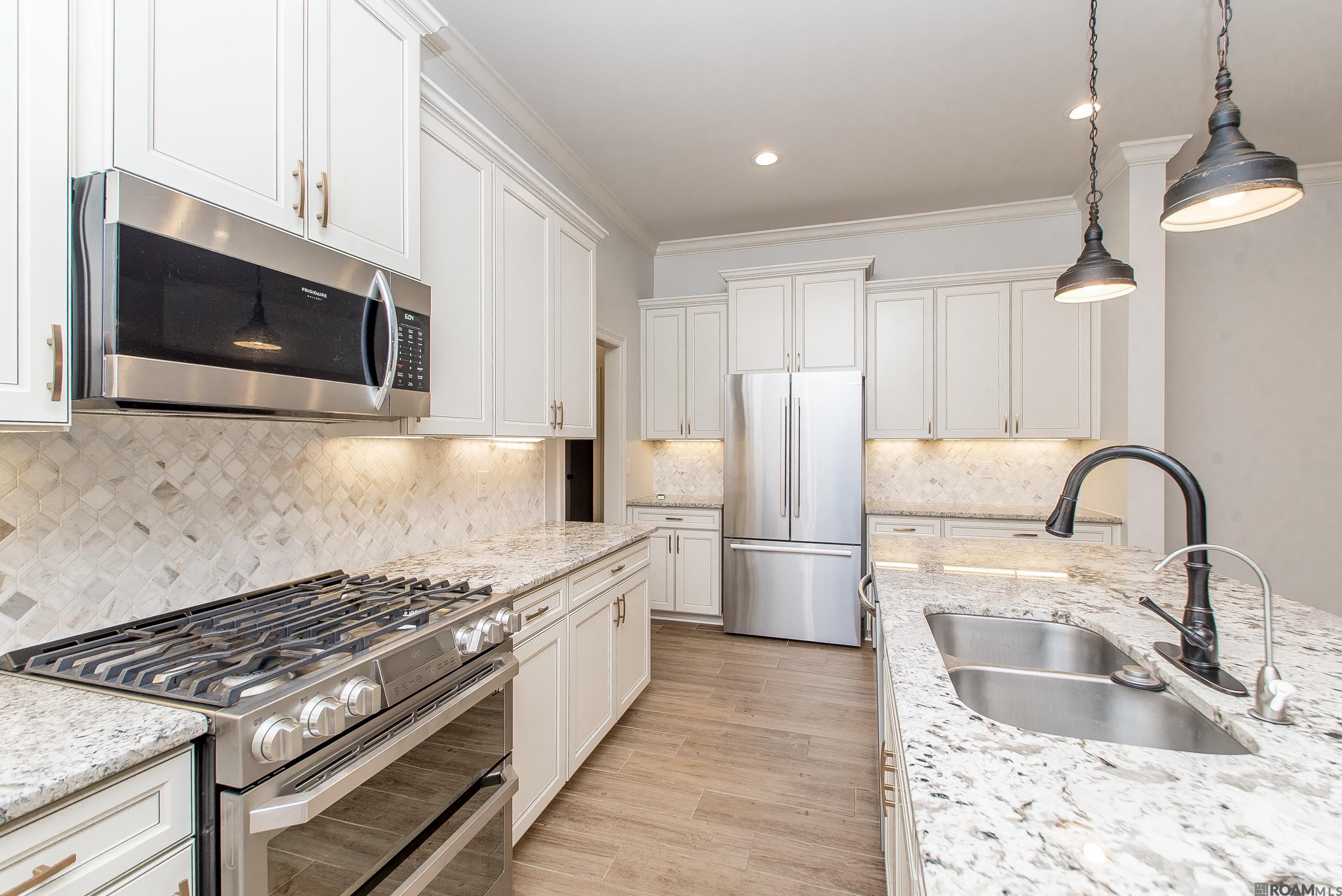 26811 Montbury Dr, Denham Springs, LA, 70726